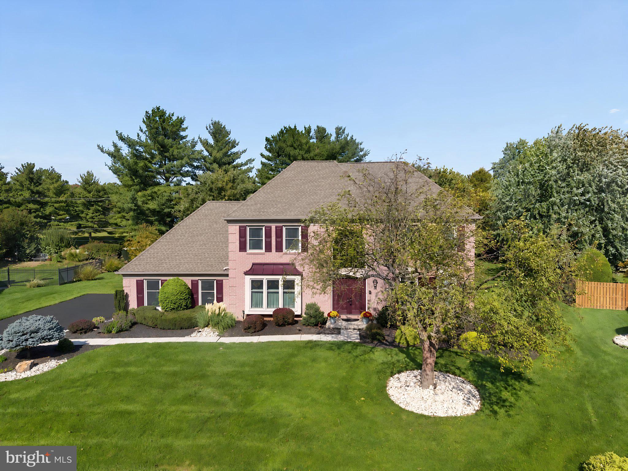 700 FOX HOLLOW DRIVE