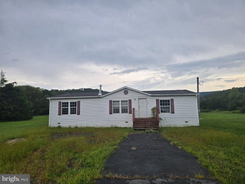 Mobile Home For Sale - 305 N River Run Boulevard<br/> Hampshire County, DELRAY, WV 26714