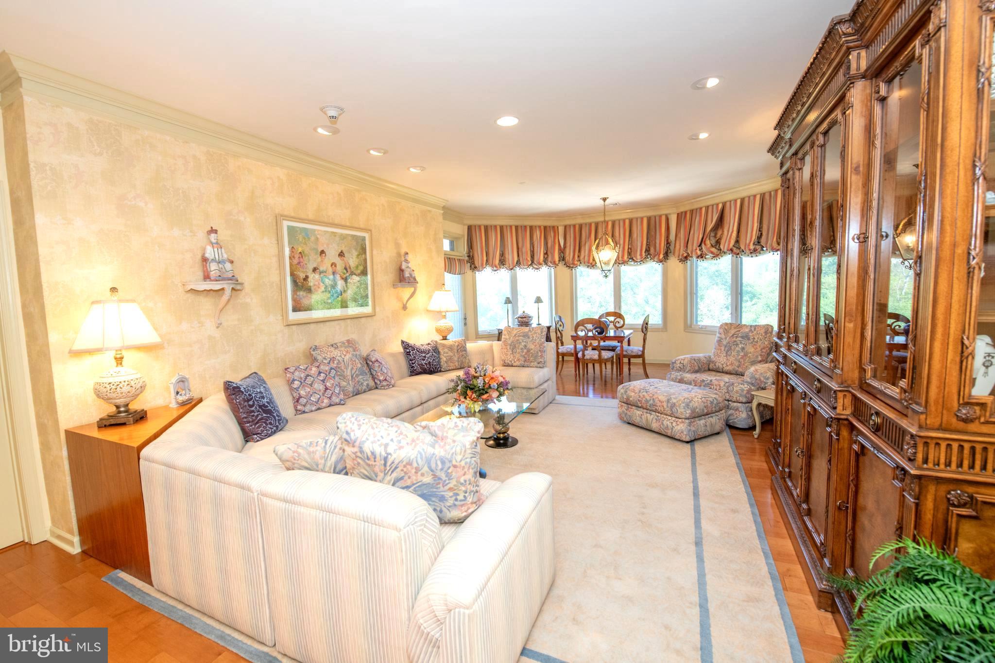 HUNTINGDON PLACE - Residential