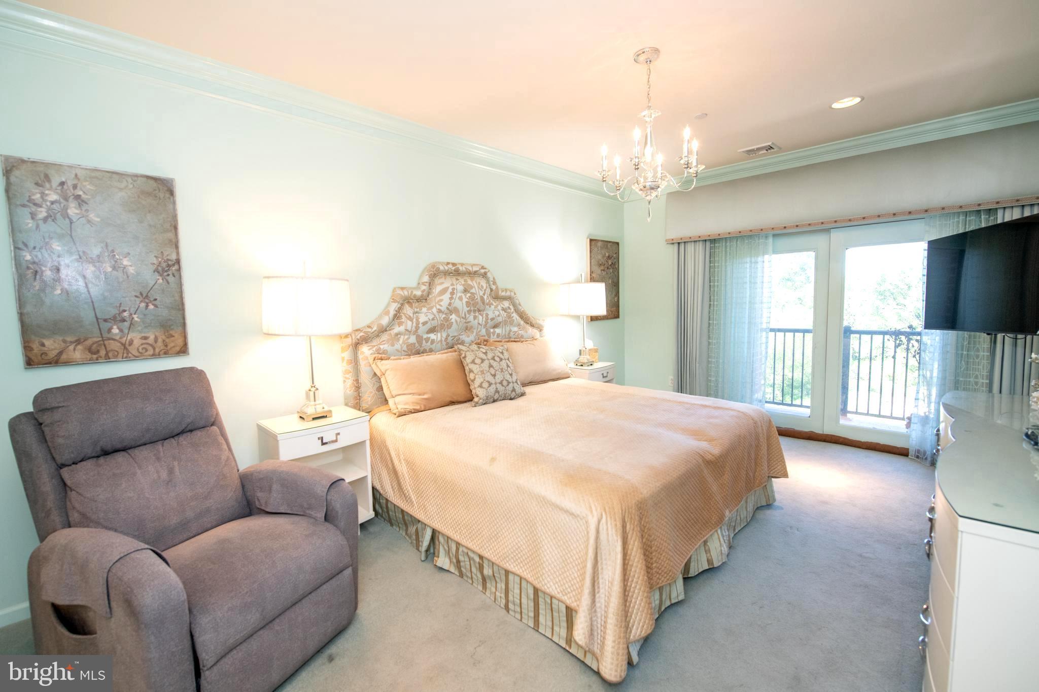 HUNTINGDON PLACE - Residential