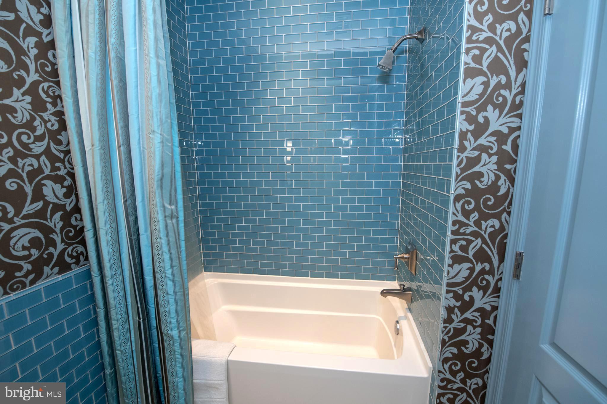 HUNTINGDON PLACE - Residential