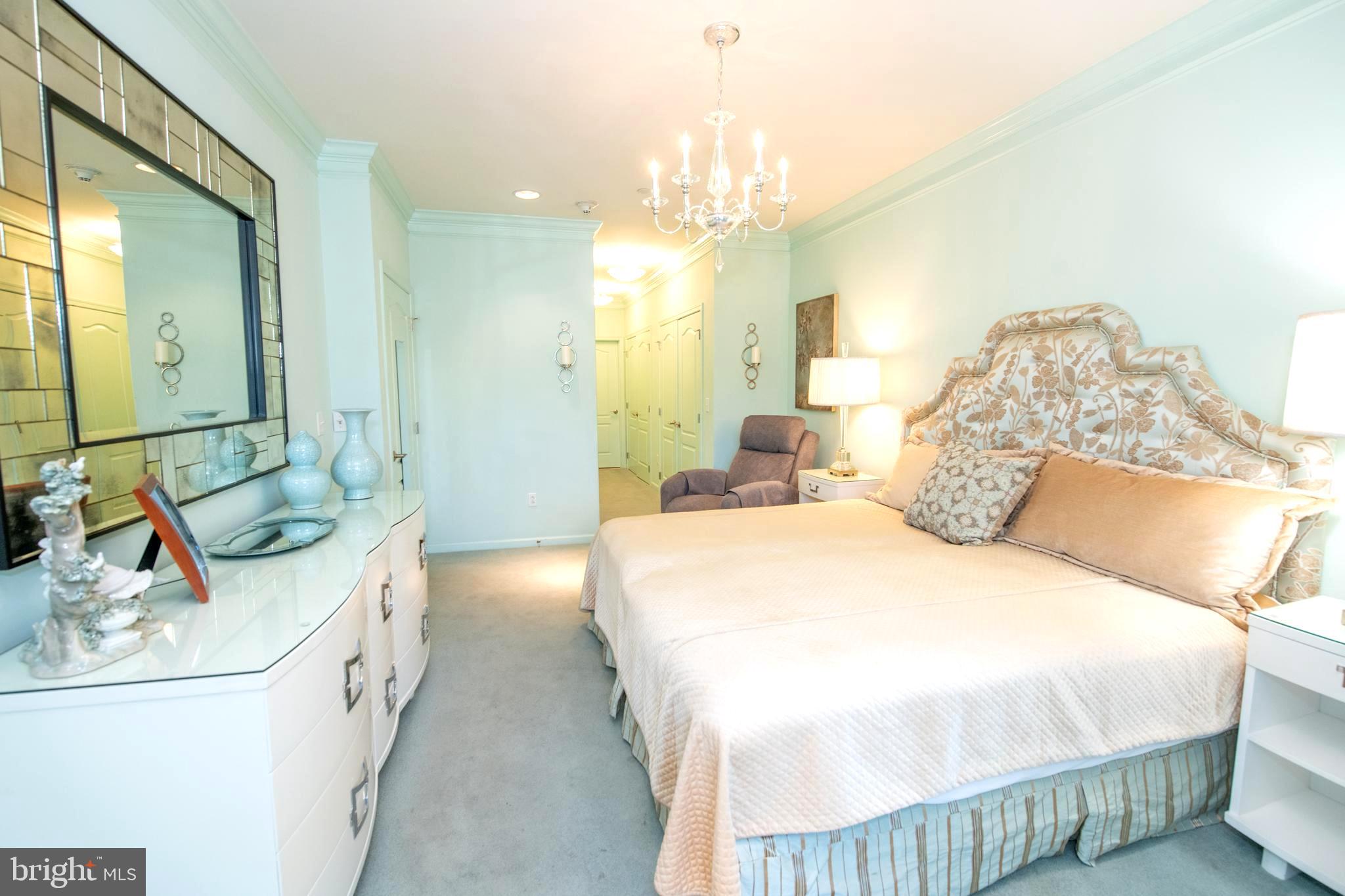 HUNTINGDON PLACE - Residential