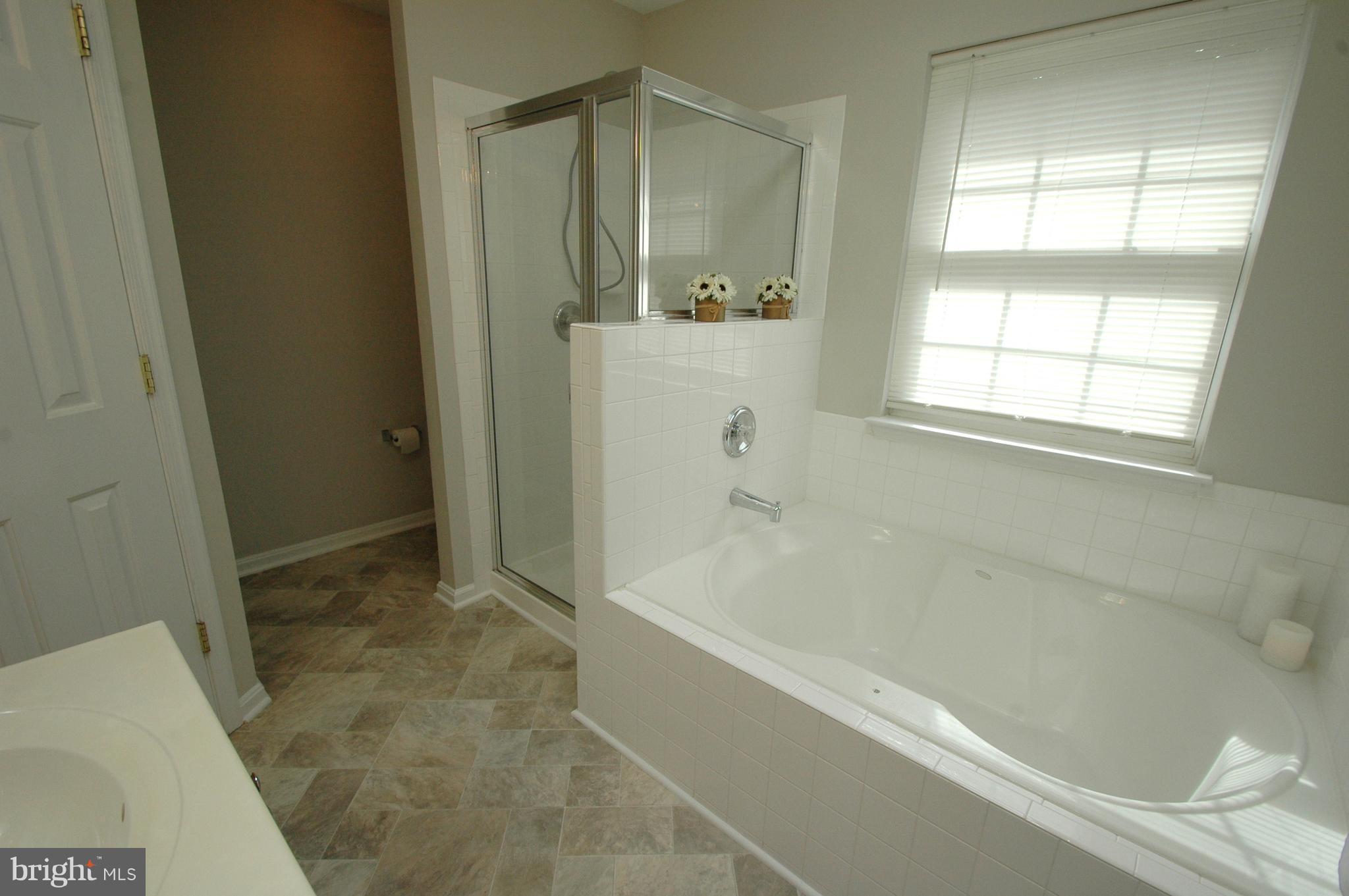 RIVER OAKS - Residential