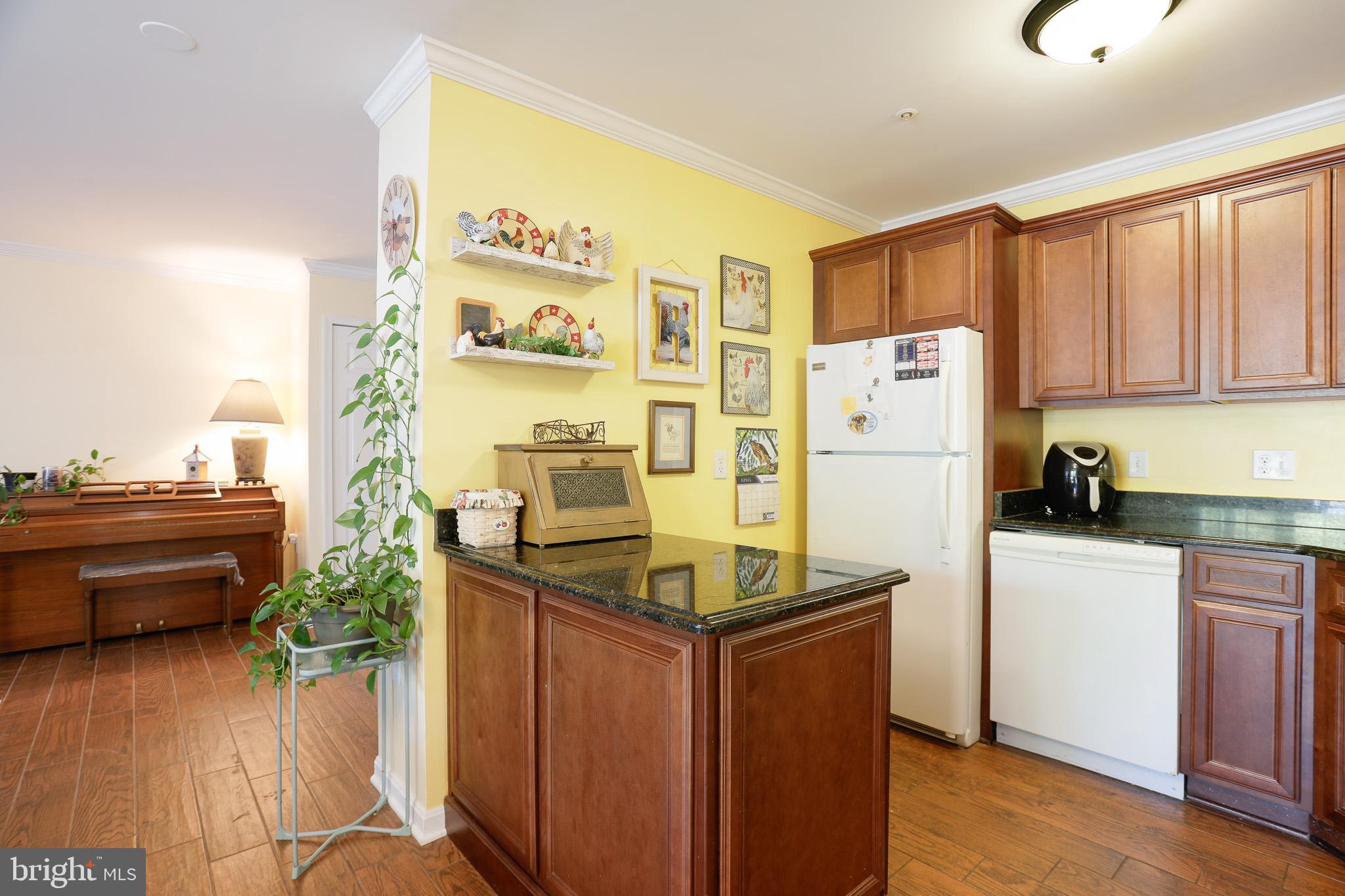 TAYLOR RIDGE CONDOMINIUMS - Residential