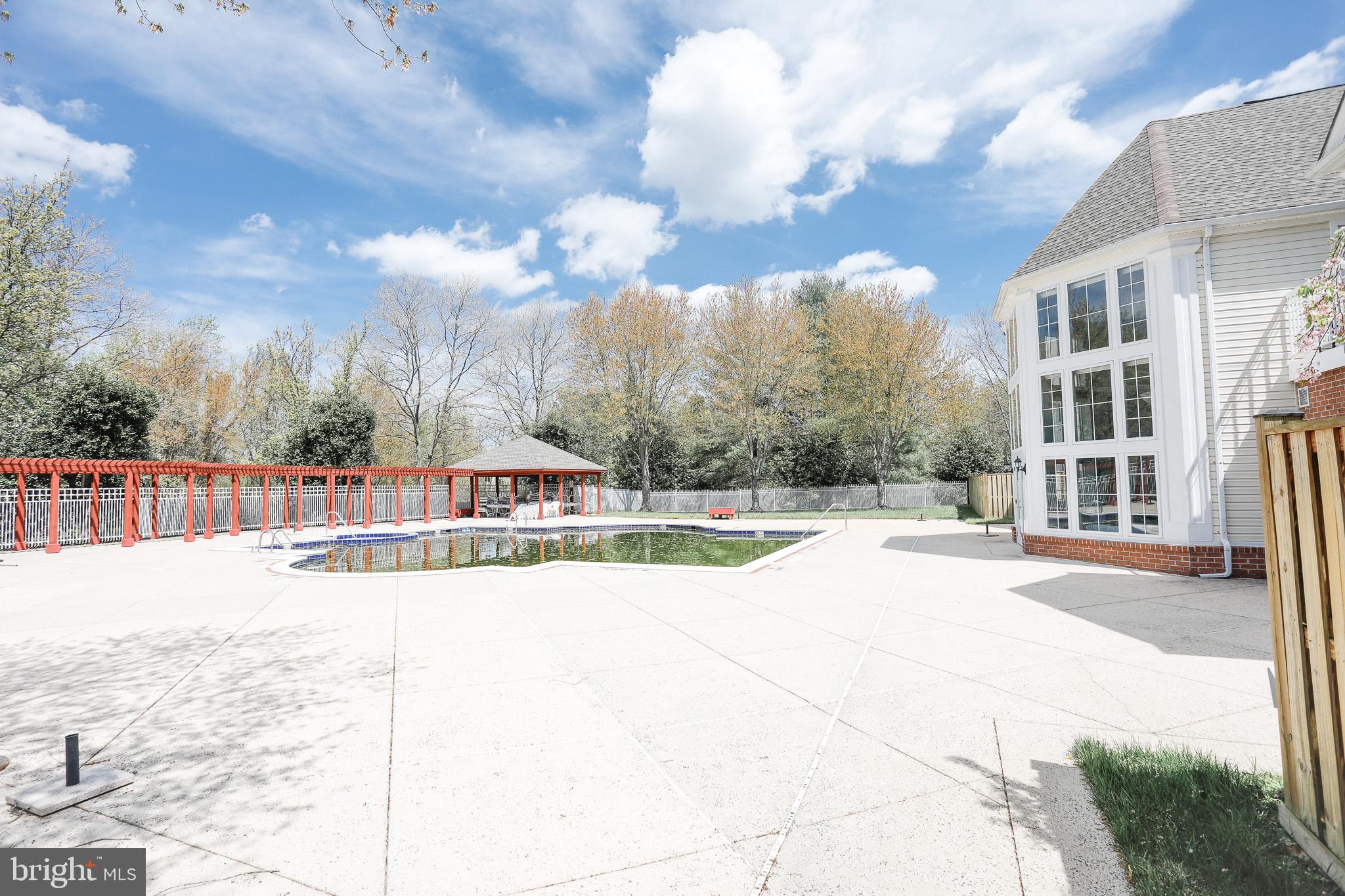 TAYLOR RIDGE CONDOMINIUMS - Residential