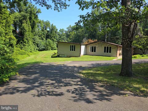 Photo of 3534 Woodburn Road, ANNANDALE, VA 22003 (MLS # VAFX2332500)