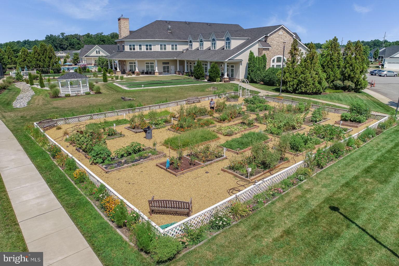 NOBLES POND - Residential