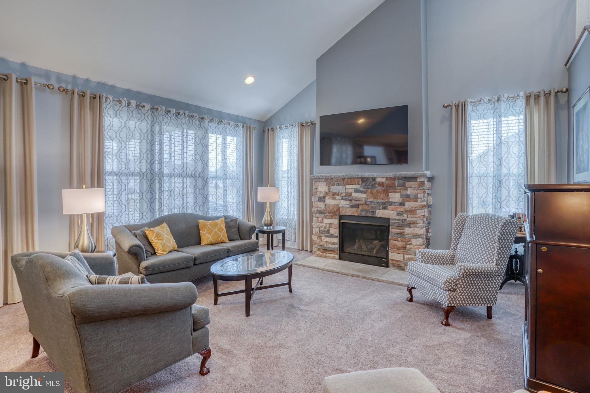 NOBLES POND - Residential