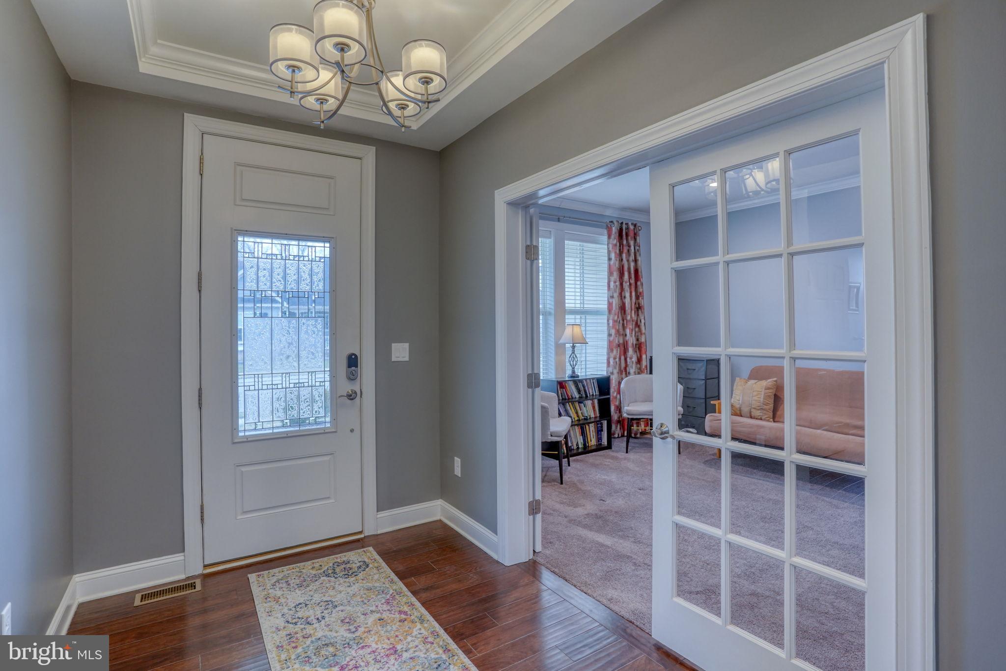 212 SKIPPING STONE LANE