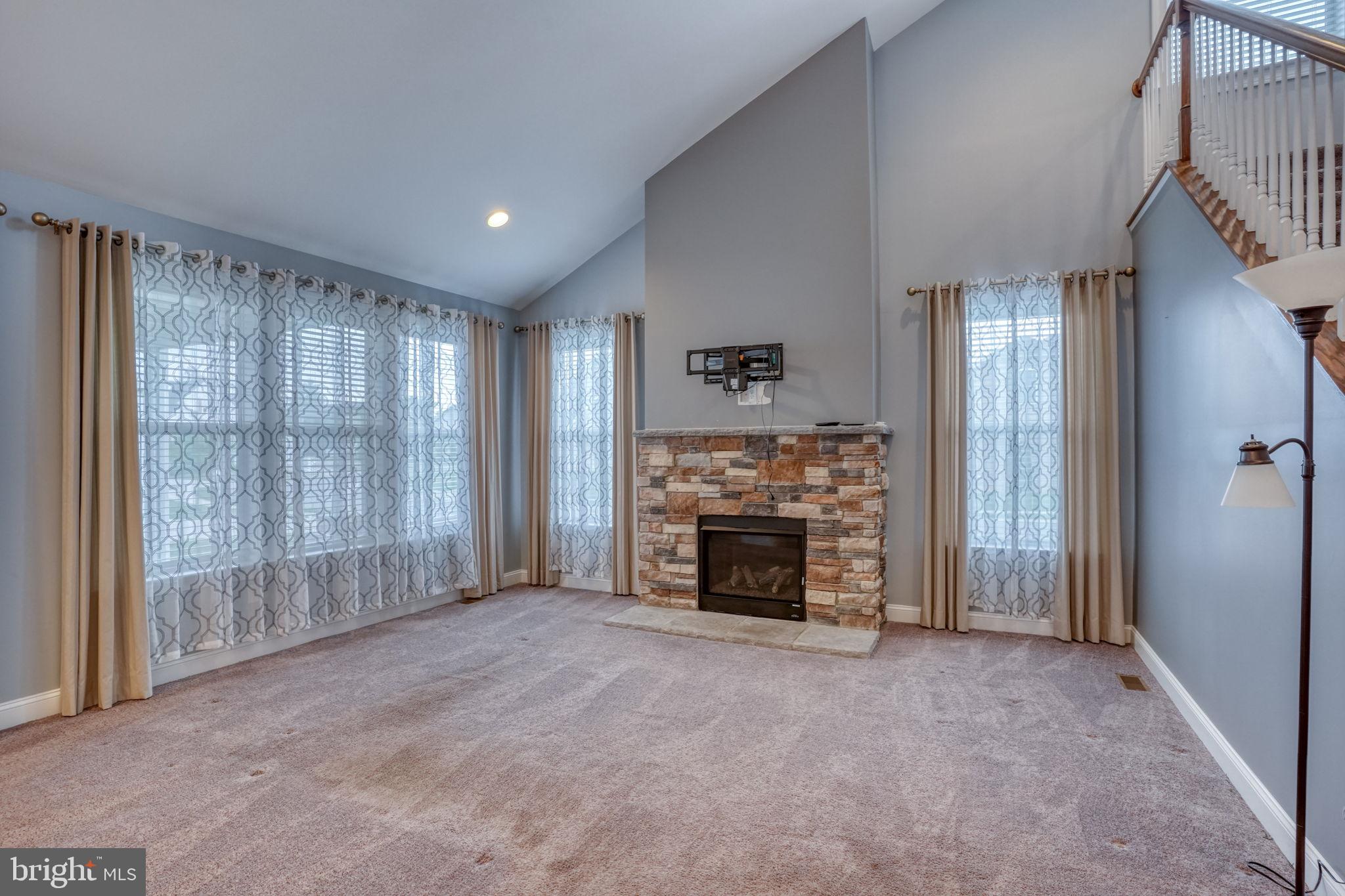 NOBLES POND - Residential