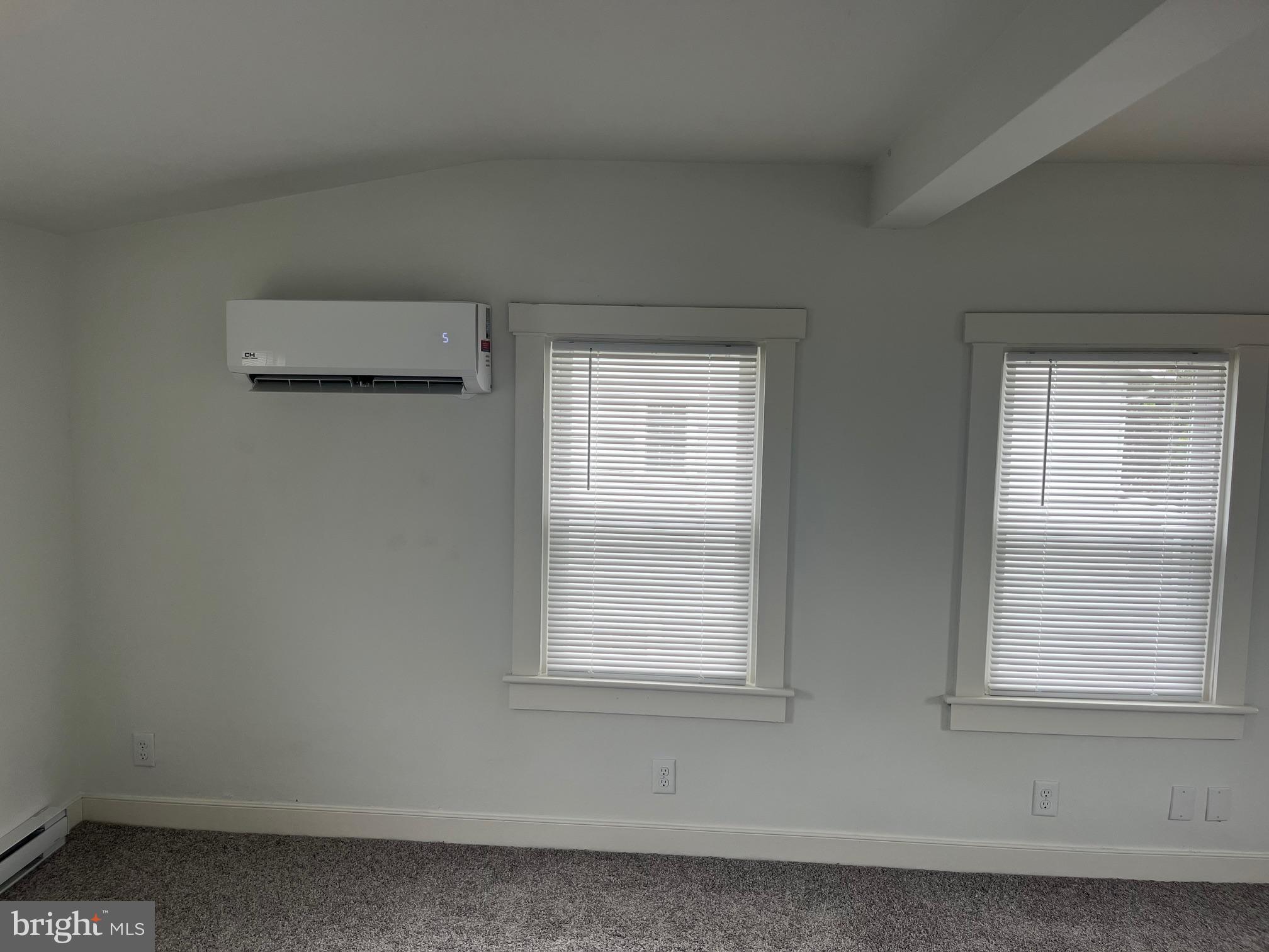 NEW  HOLLAND - Residential