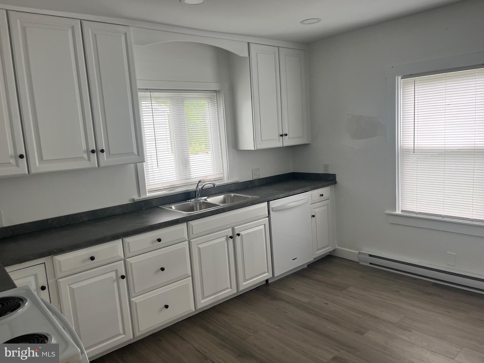 NEW  HOLLAND - Residential