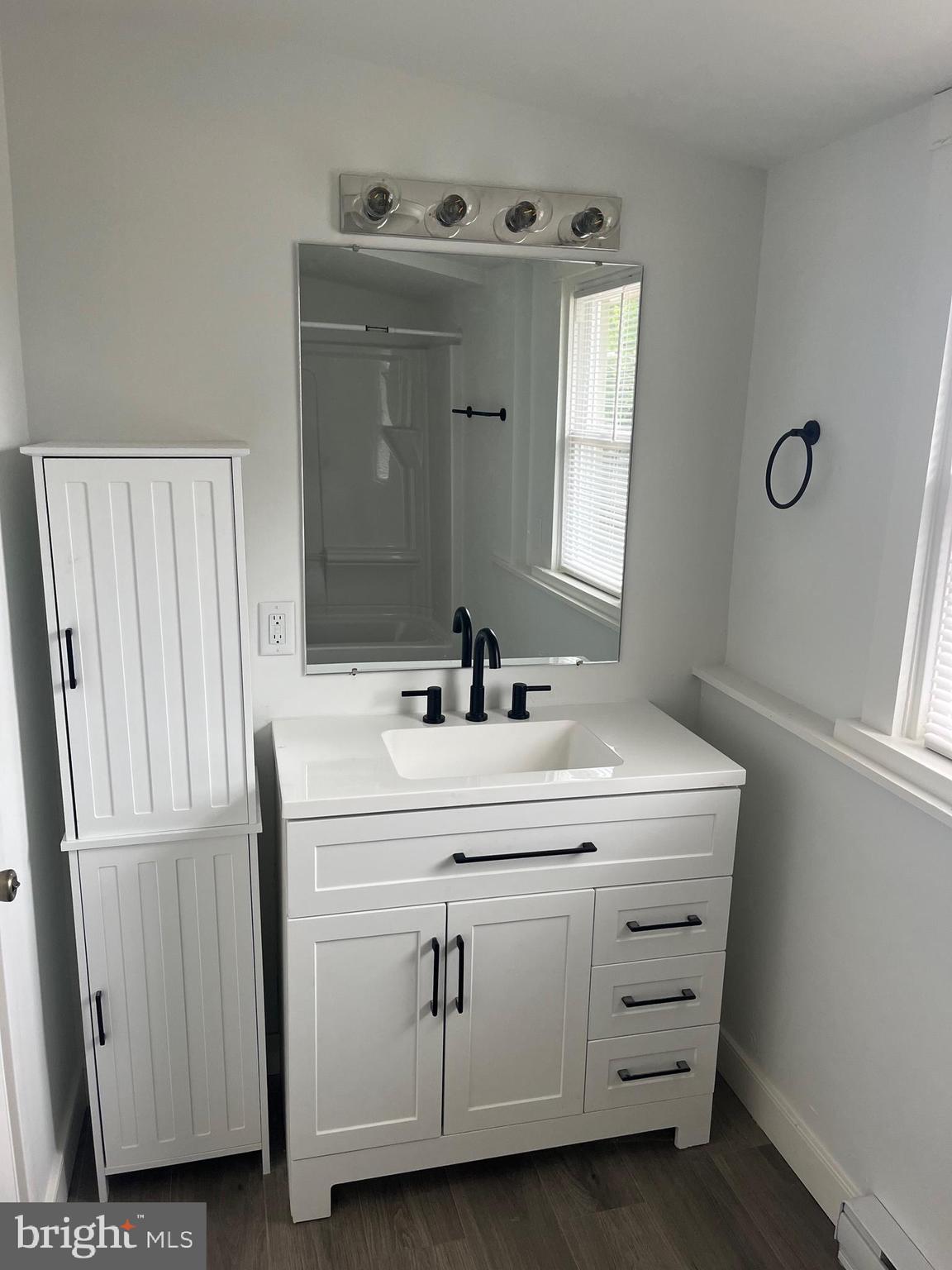 NEW  HOLLAND - Residential