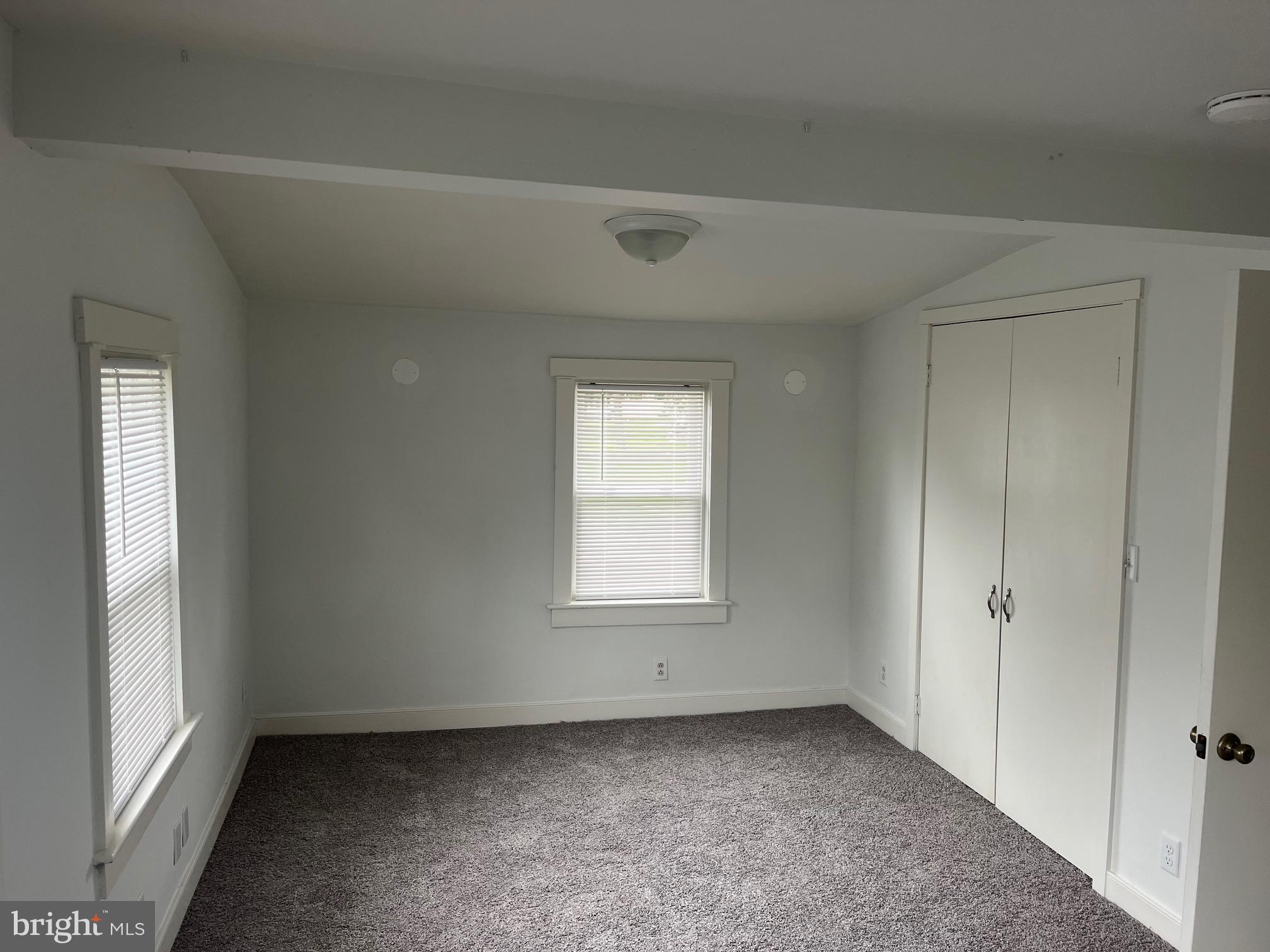 NEW  HOLLAND - Residential