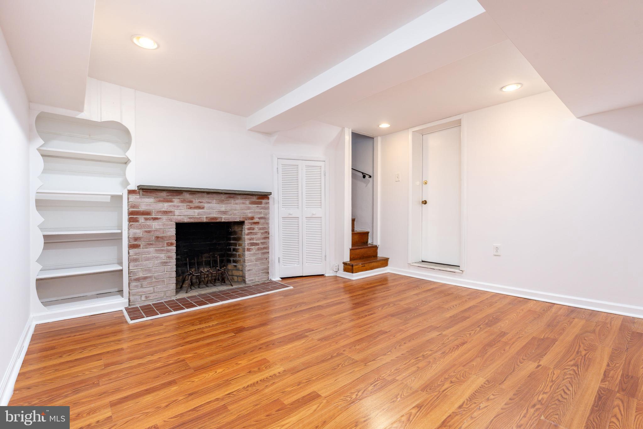 WASHINGTON SQ WEST - Residential