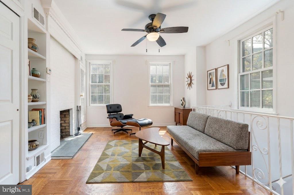 WASHINGTON SQ WEST - Residential