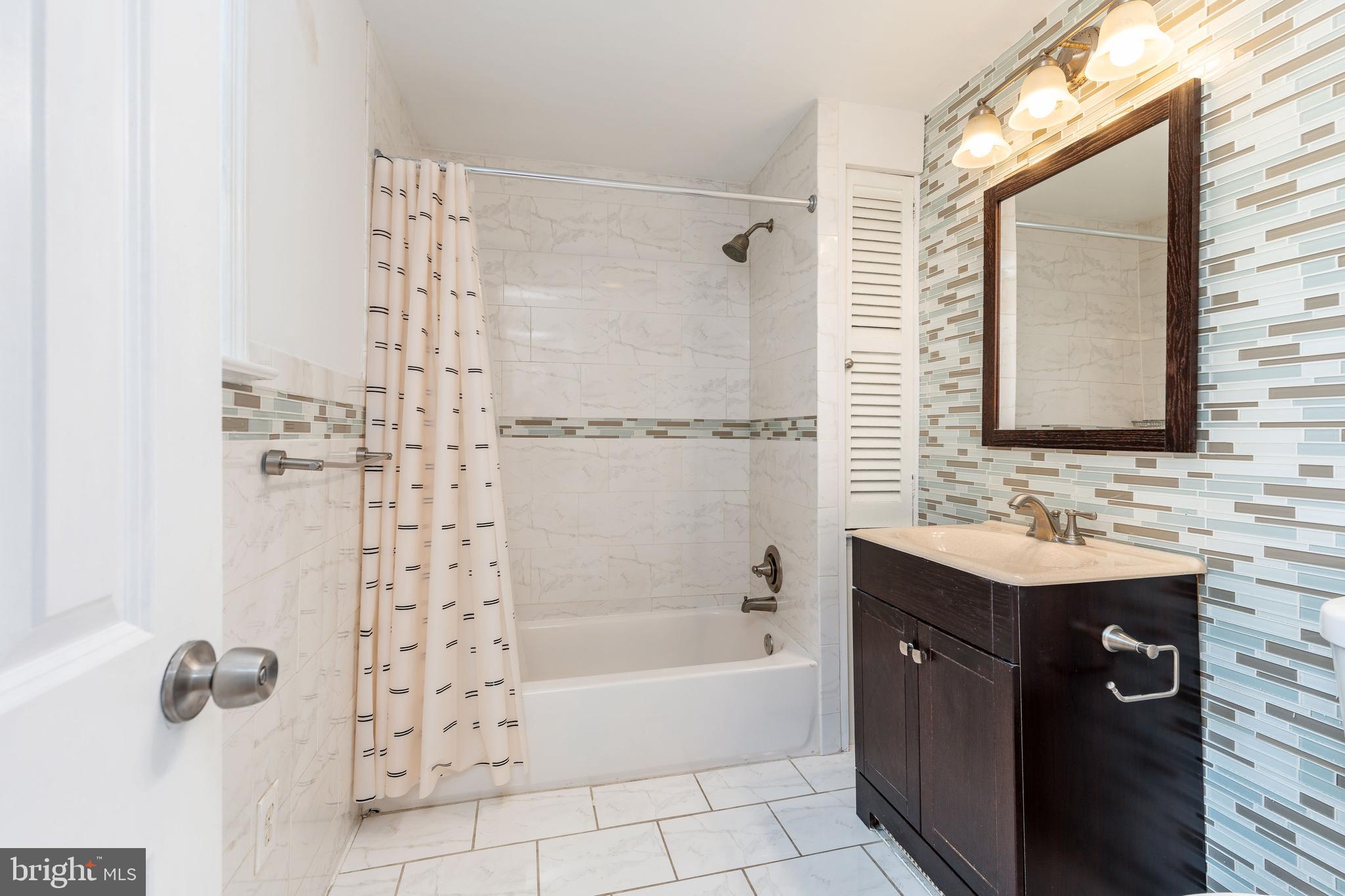 WASHINGTON SQ WEST - Residential