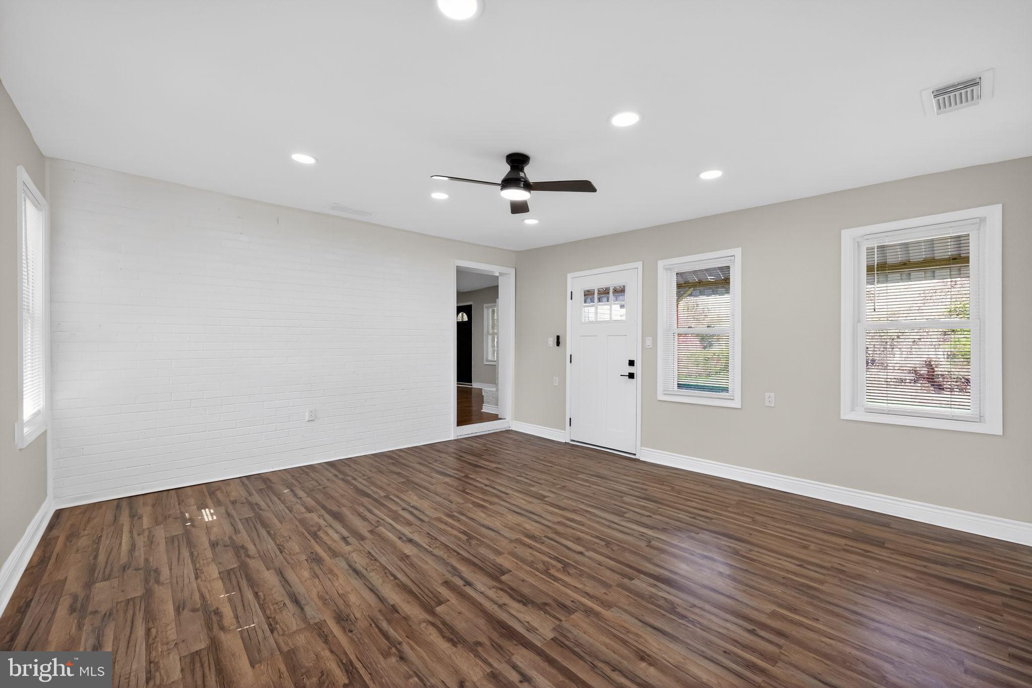 LLANGOLLEN ESTATES - Residential