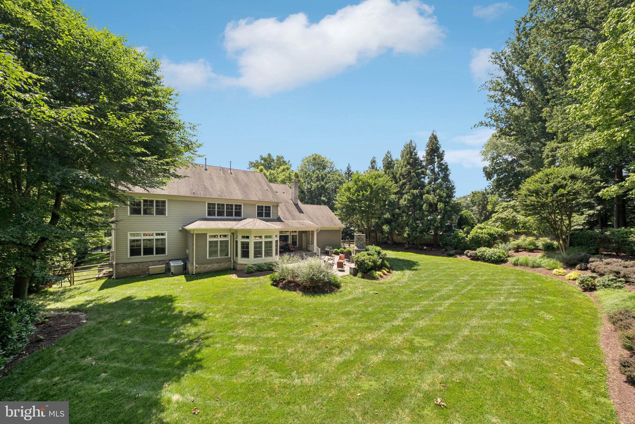 WILLIAMSBURG GARDENS - Residential