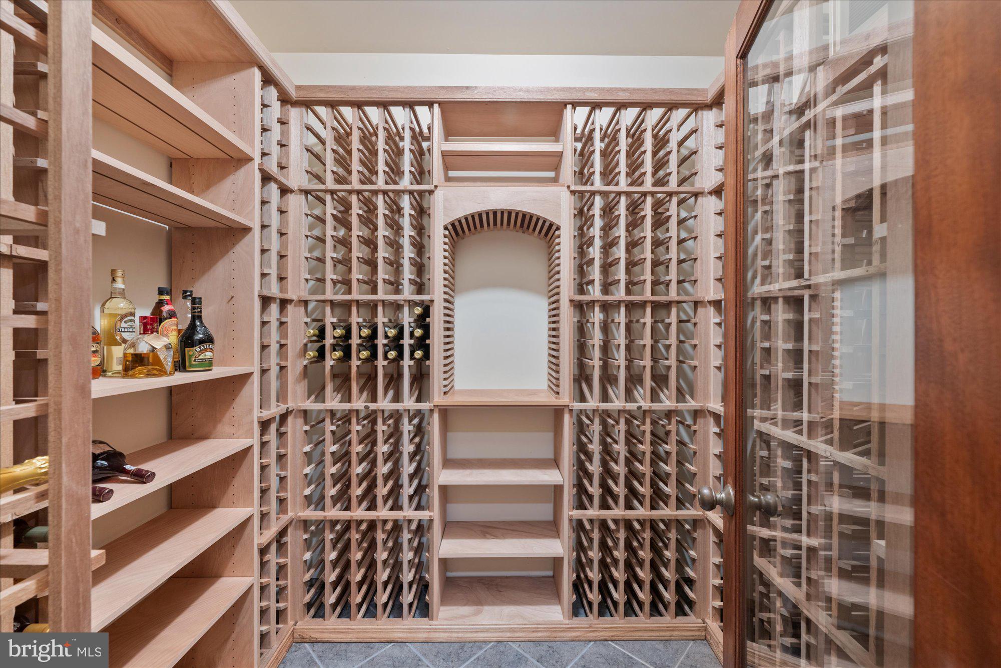 WILLIAMSBURG GARDENS - Residential