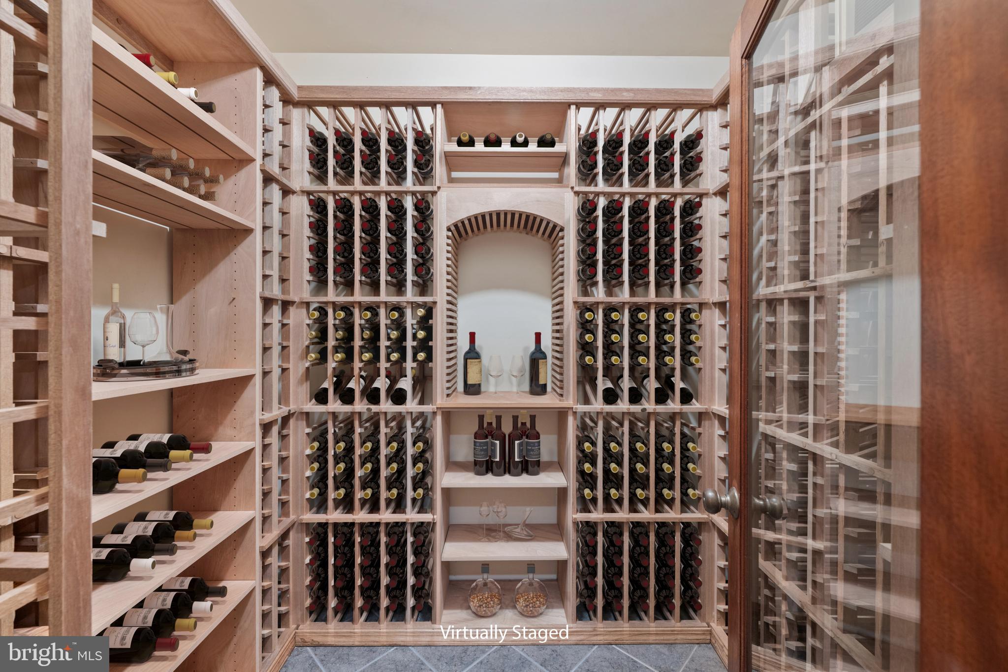 WILLIAMSBURG GARDENS - Residential