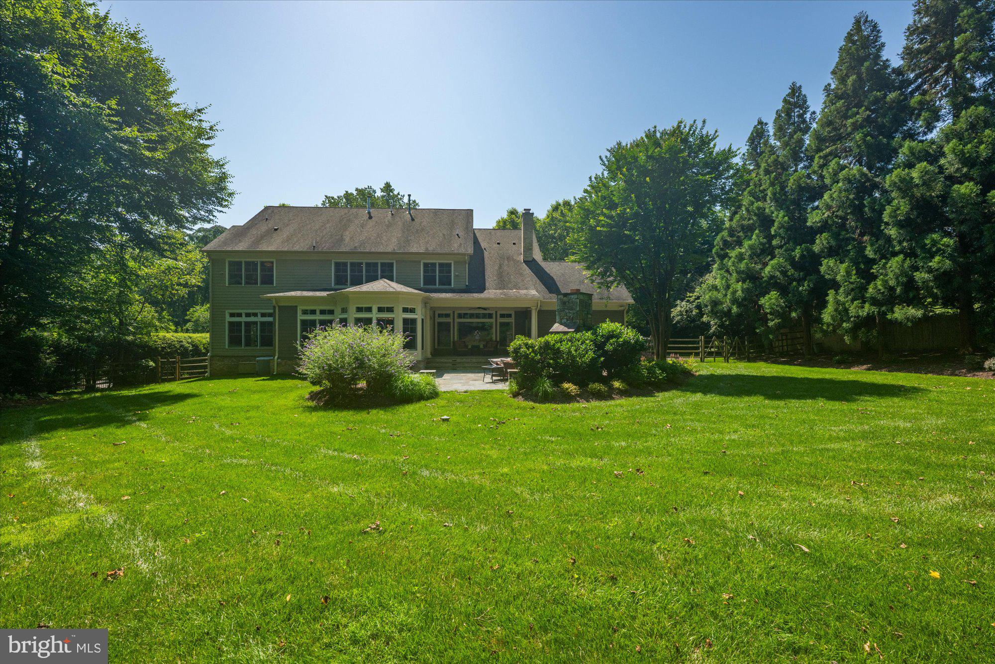 WILLIAMSBURG GARDENS - Residential