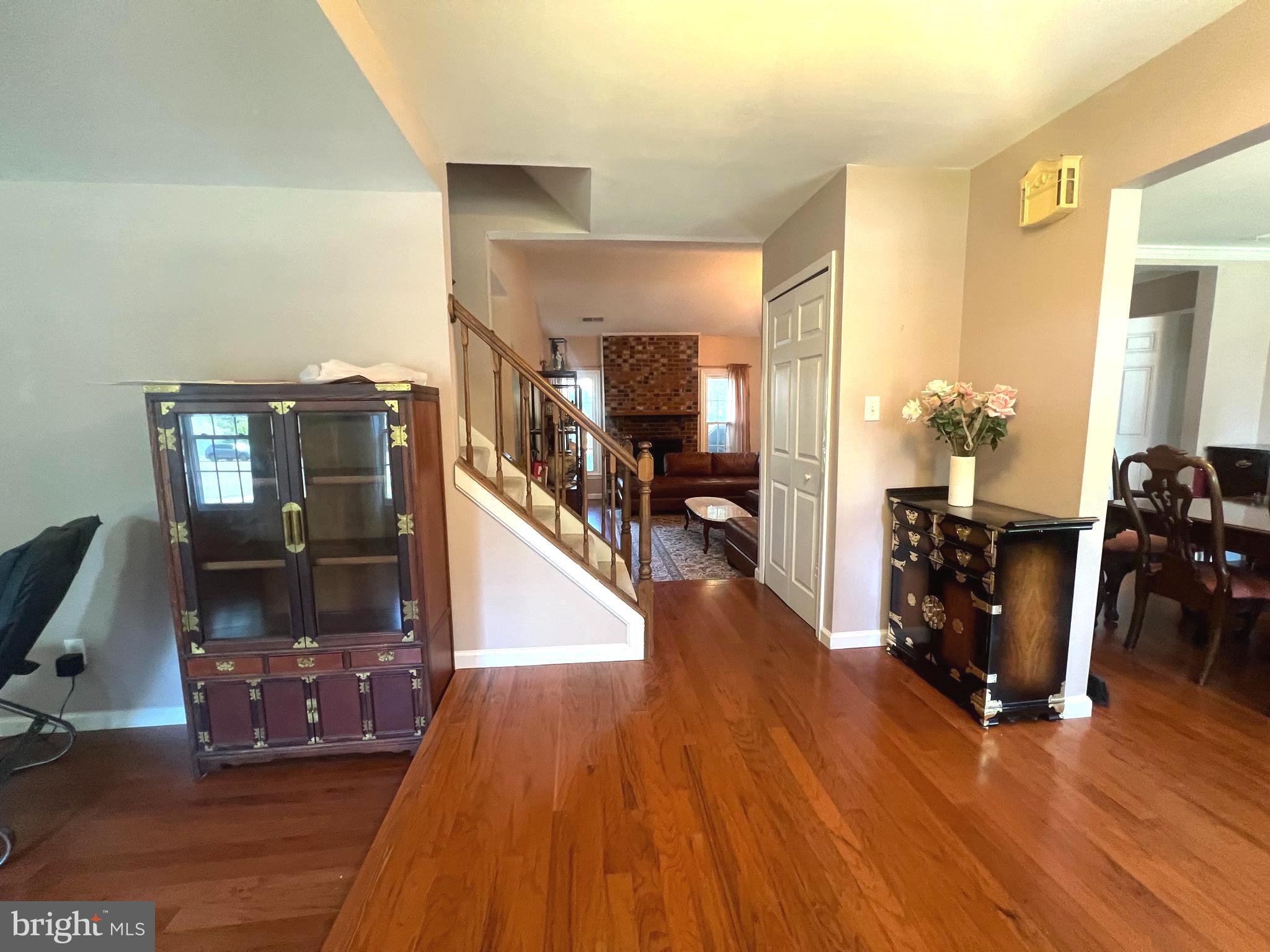 2584 JOHN MILTON DRIVE