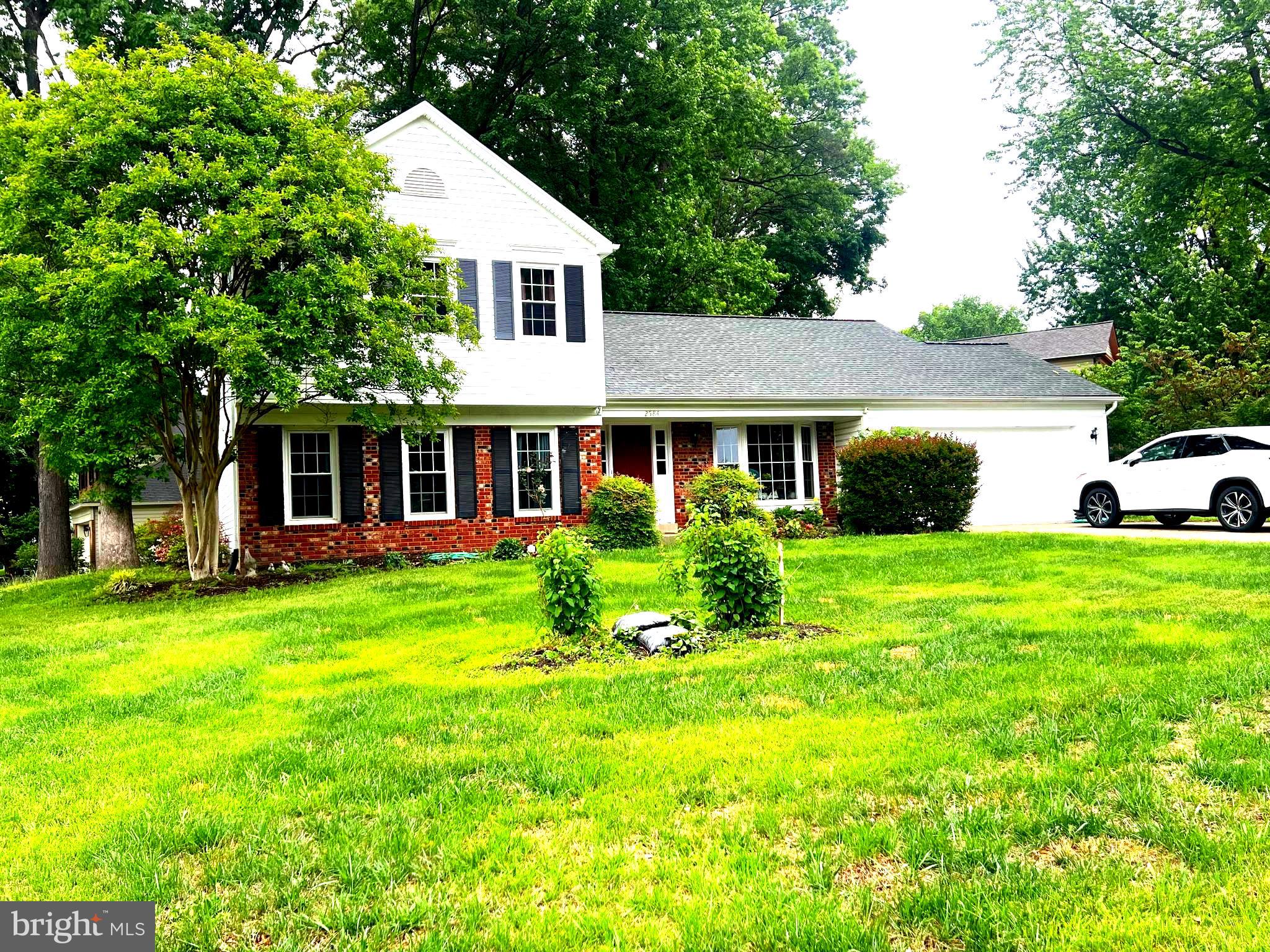 2584 JOHN MILTON DRIVE