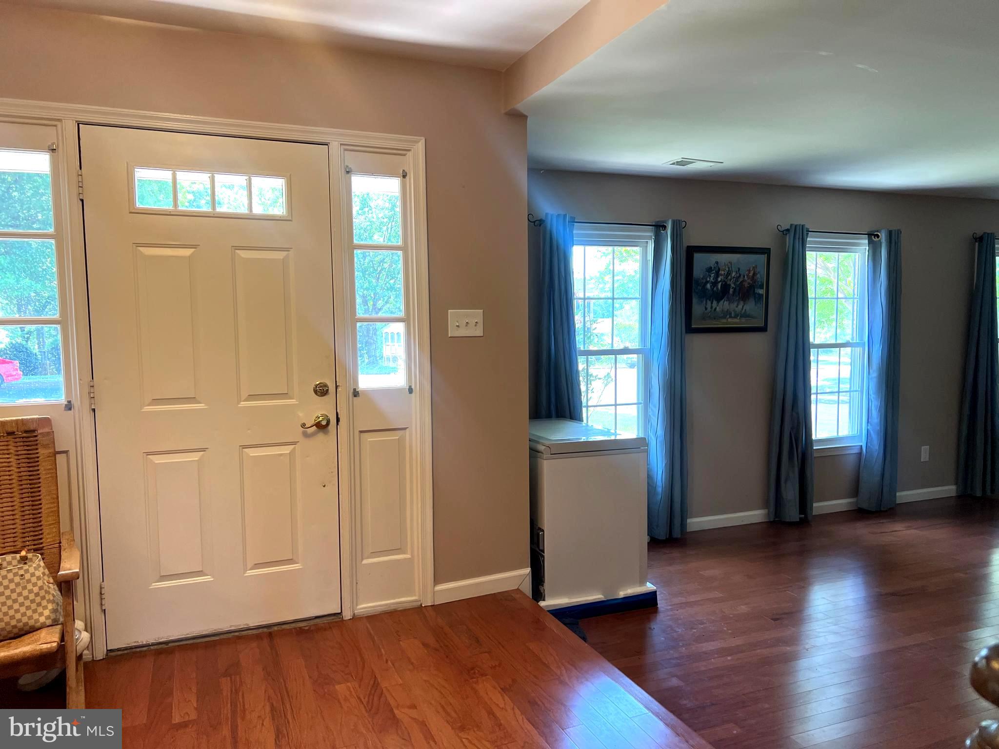 2584 JOHN MILTON DRIVE