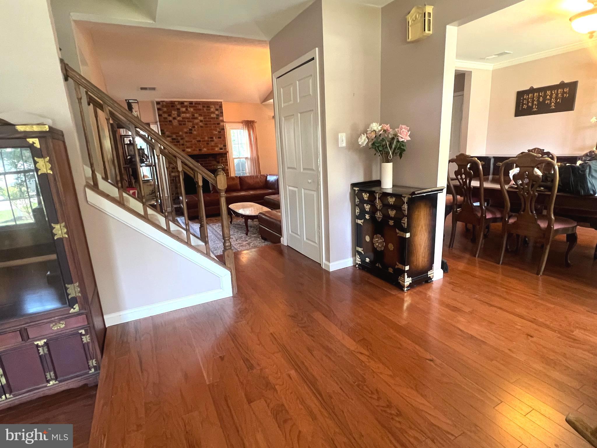 2584 JOHN MILTON DRIVE