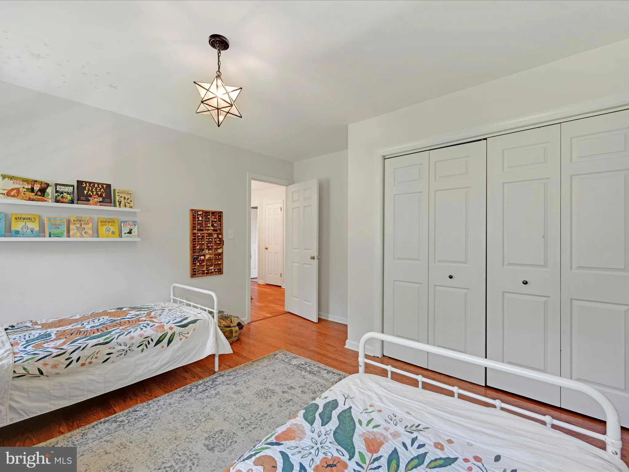 Lancaster, Pennsylvania 17603, United States, 5 Bedrooms Bedrooms, ,3 BathroomsBathrooms,Residential,Active,160199