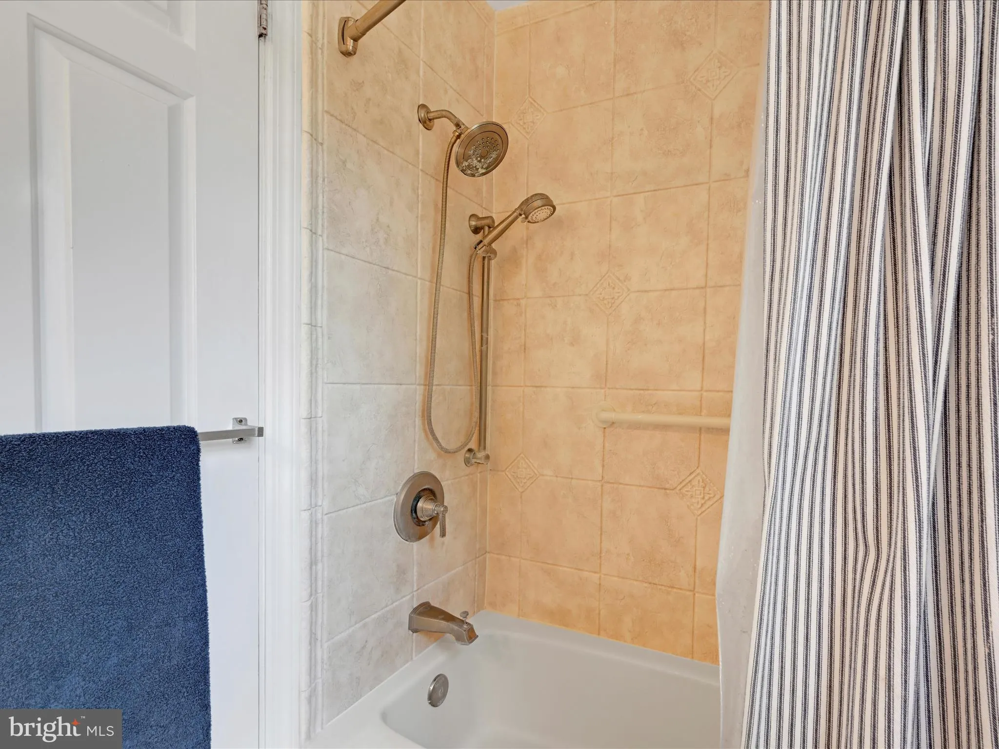 Lancaster, Pennsylvania 17603, United States, 5 Bedrooms Bedrooms, ,3 BathroomsBathrooms,Residential,Active,160199