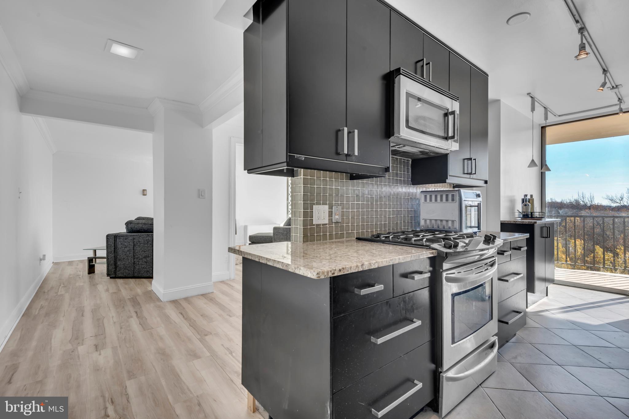 THE WATERFORD - Residential