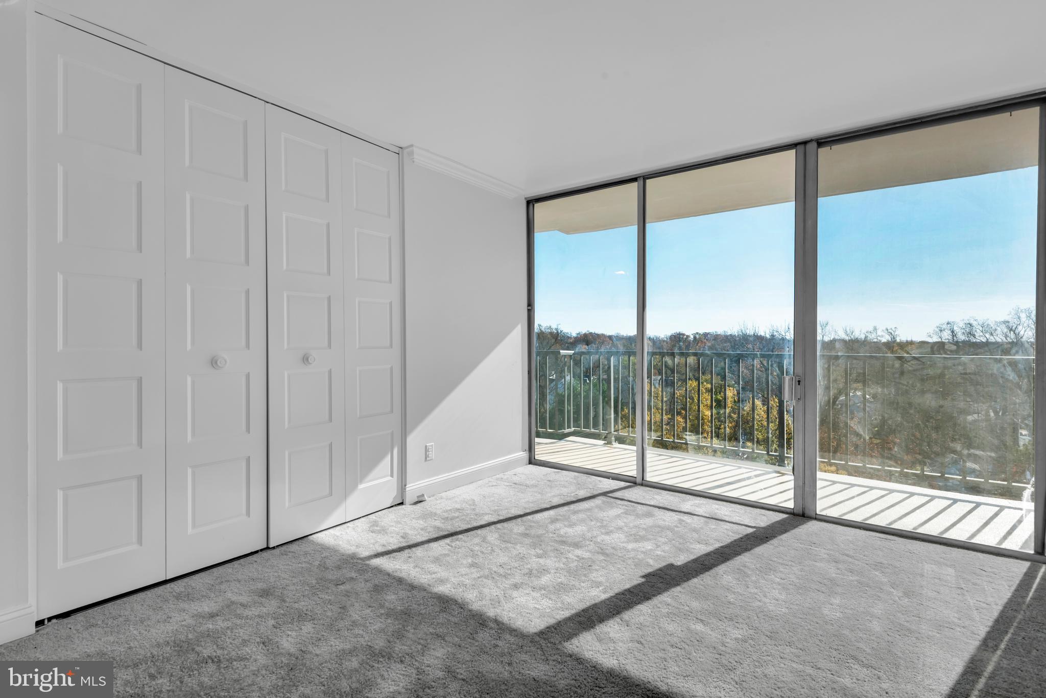 THE WATERFORD - Residential