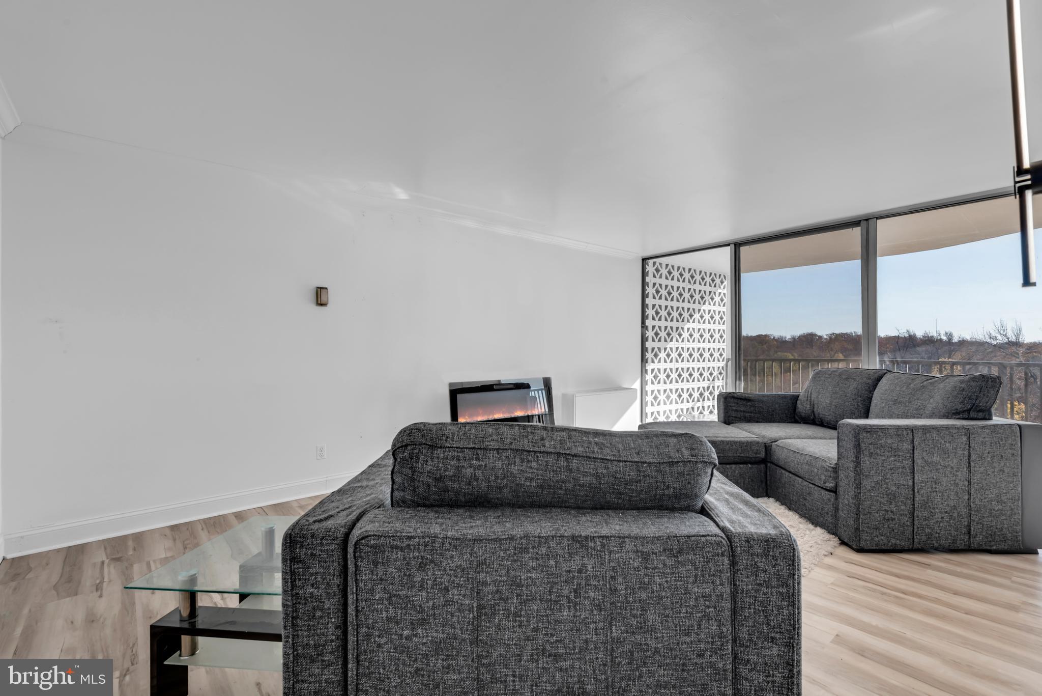 THE WATERFORD - Residential