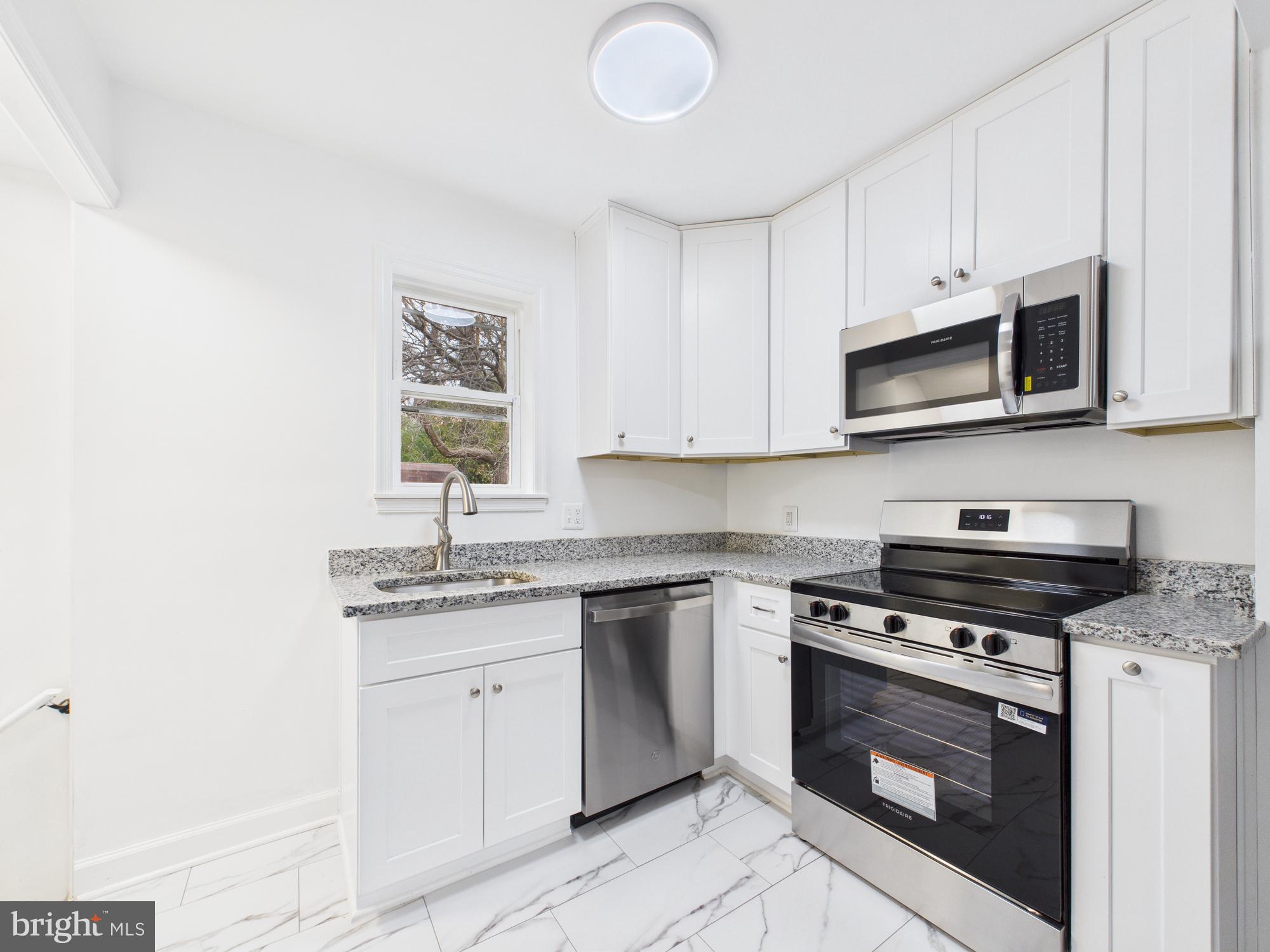 HOLLYWOOD - Residential