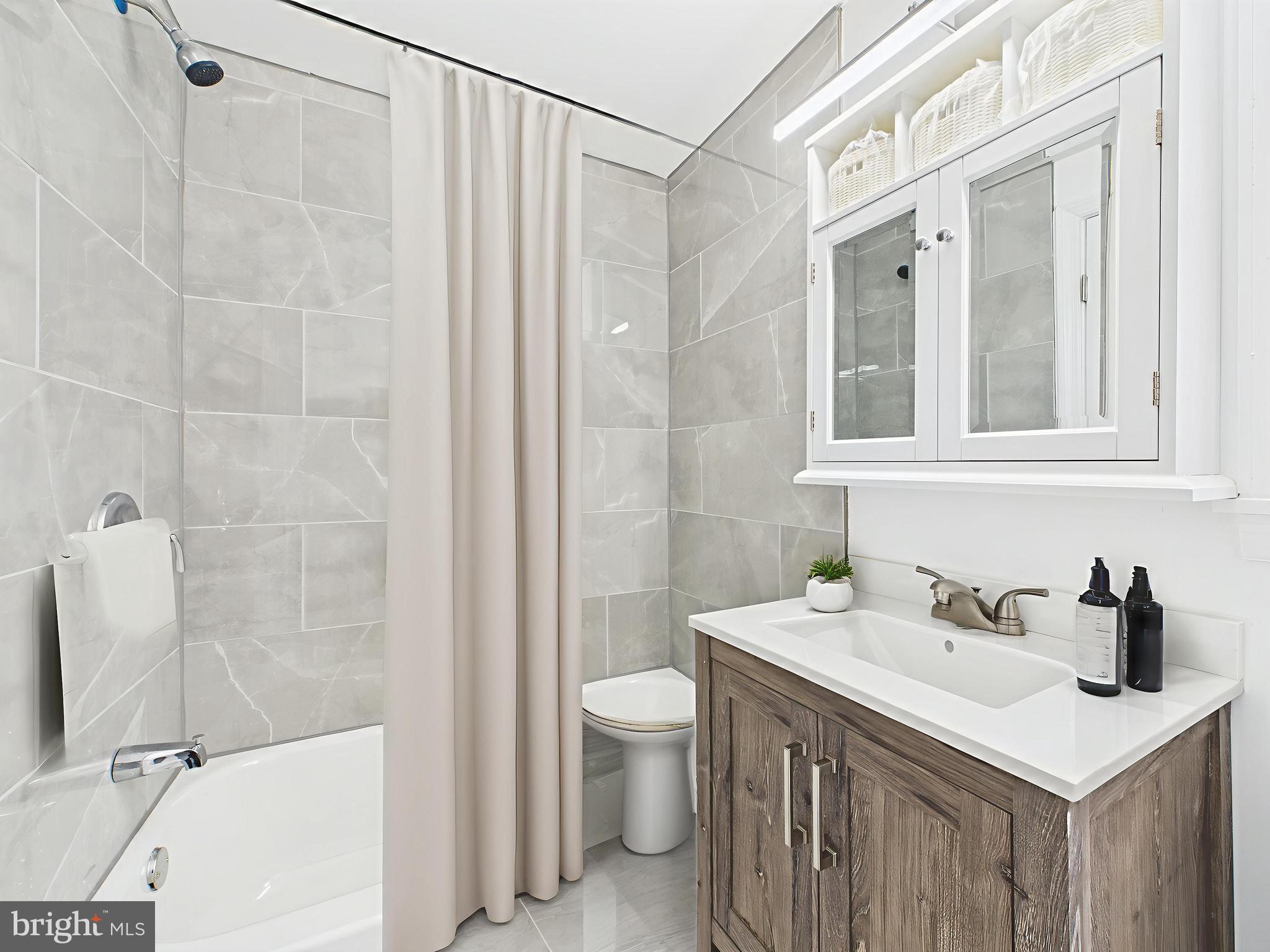 HOLLYWOOD - Residential