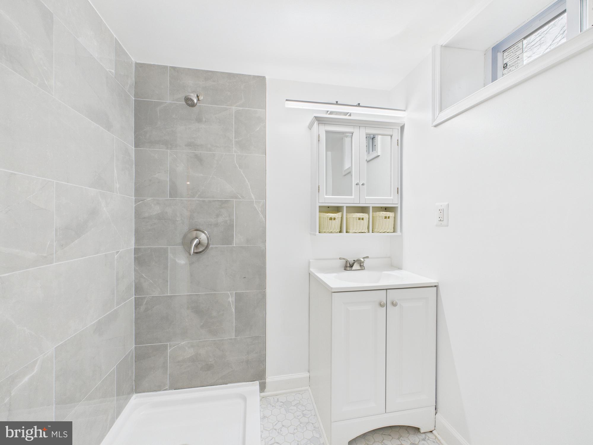 HOLLYWOOD - Residential