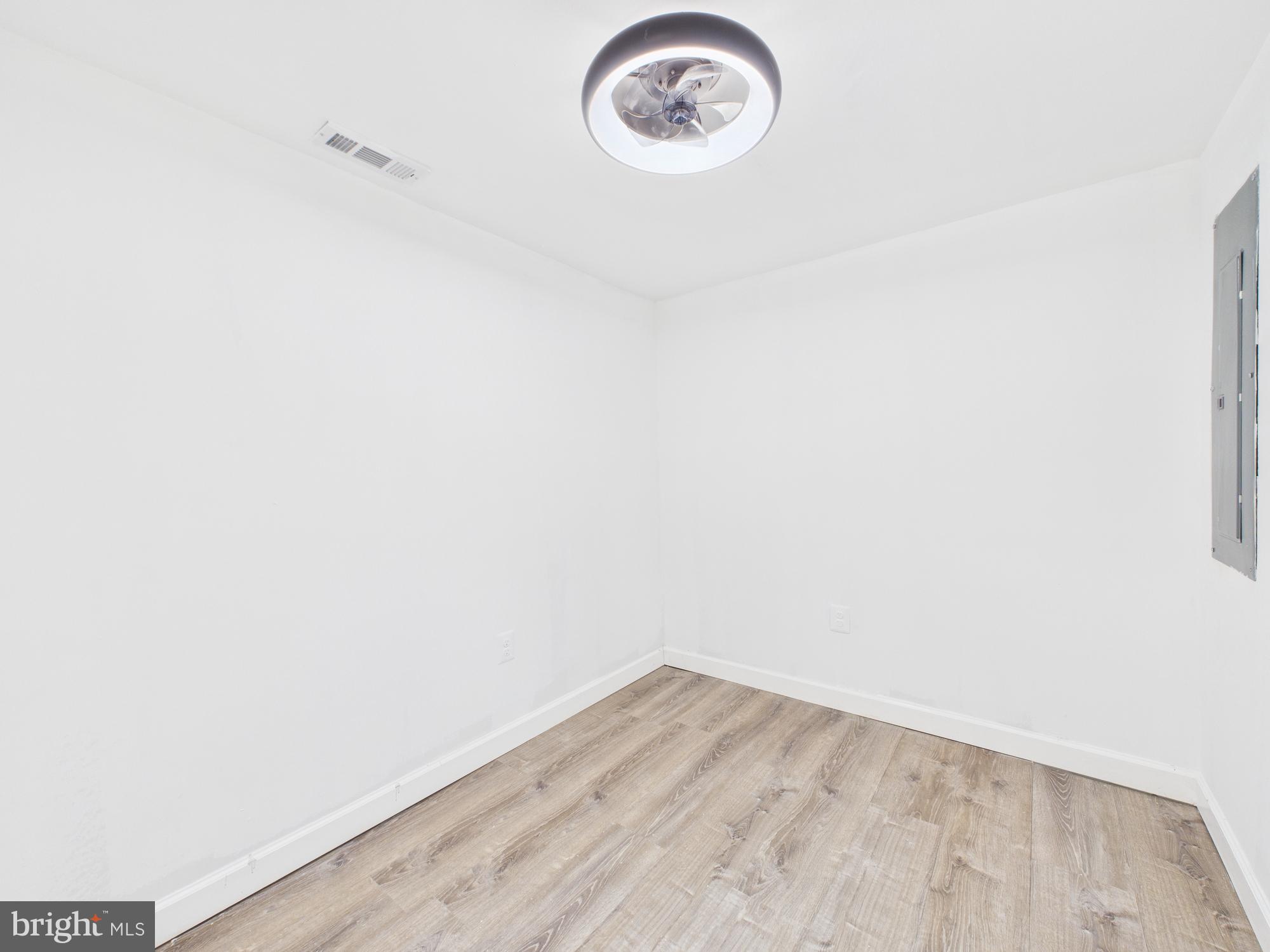 HOLLYWOOD - Residential