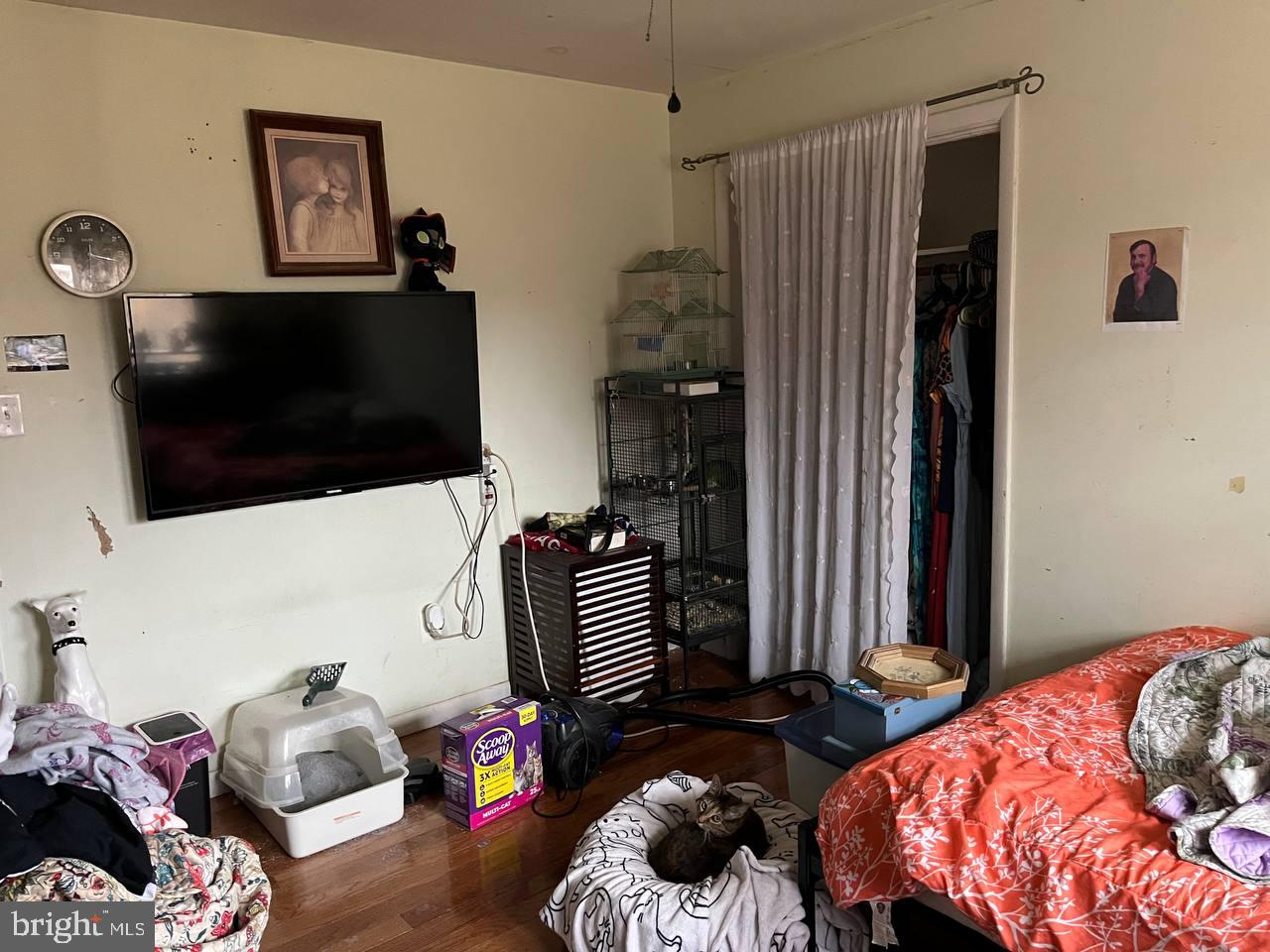 FOREST HILLS - Residential