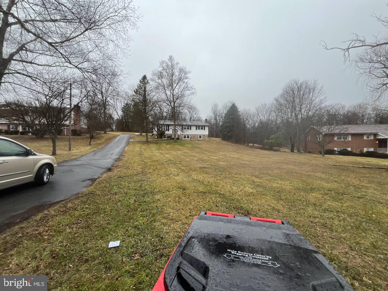 FOREST HILLS - Residential