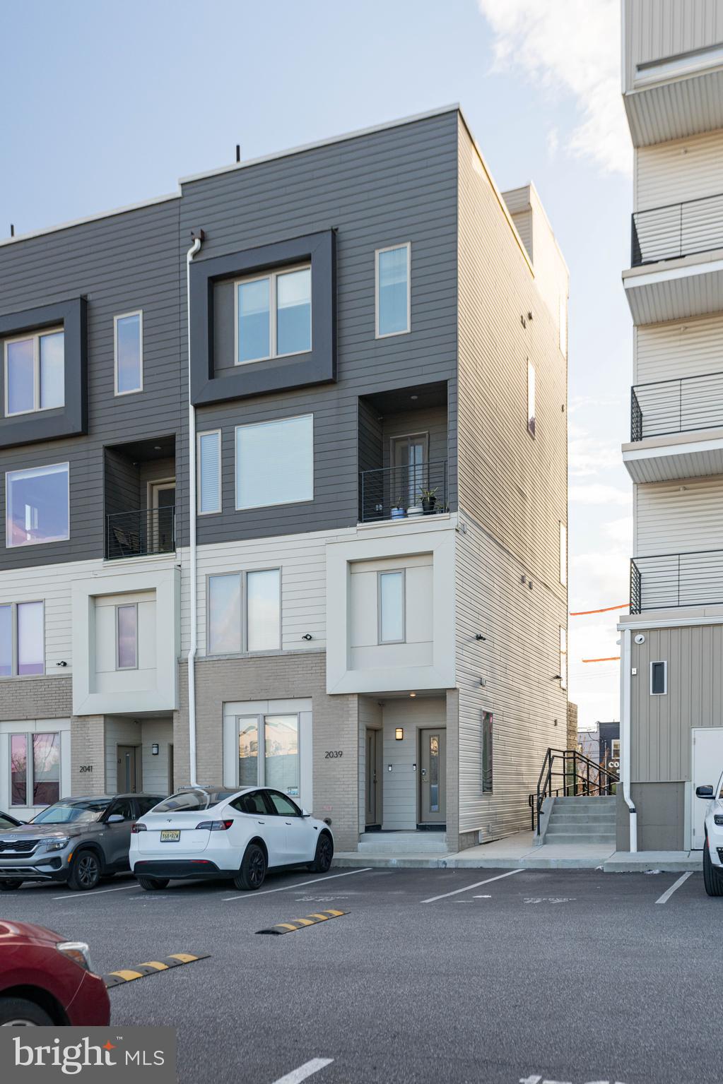 FISHTOWN - Residential Lease