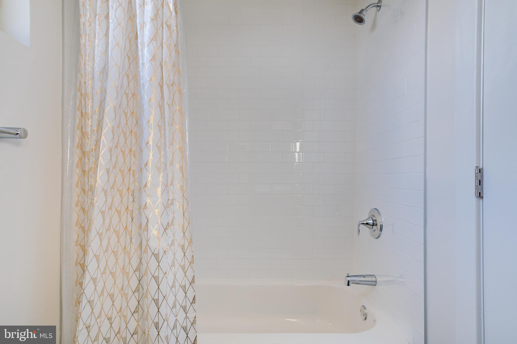 FISHTOWN - Residential Lease