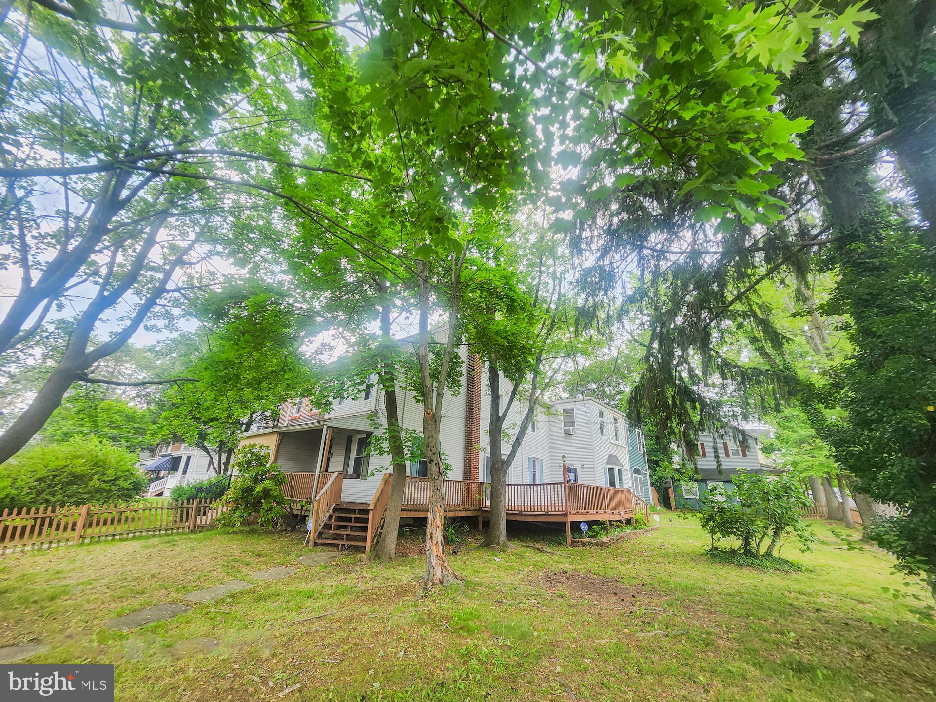 139 W WALNUT STREET