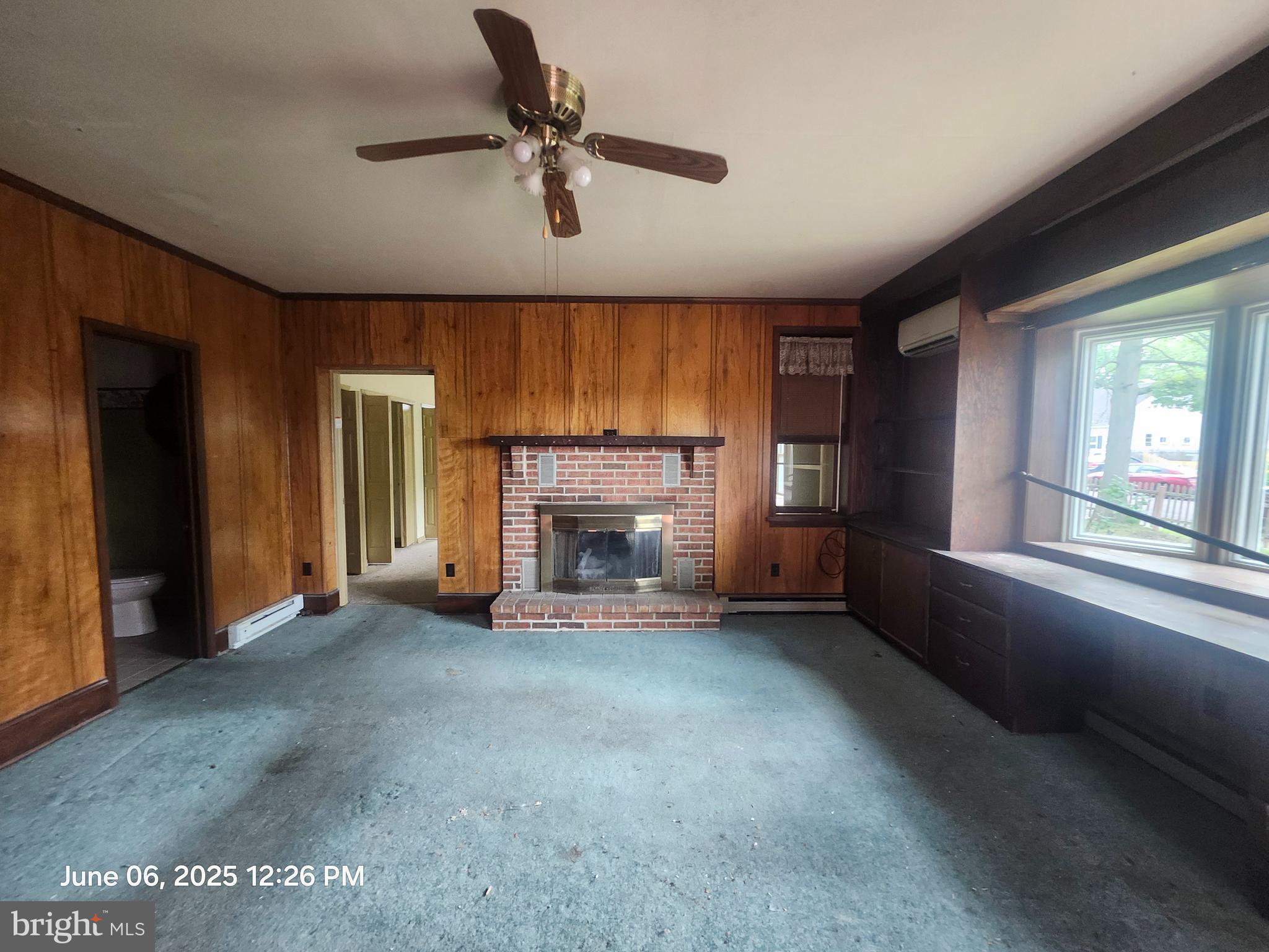 139 W WALNUT STREET
