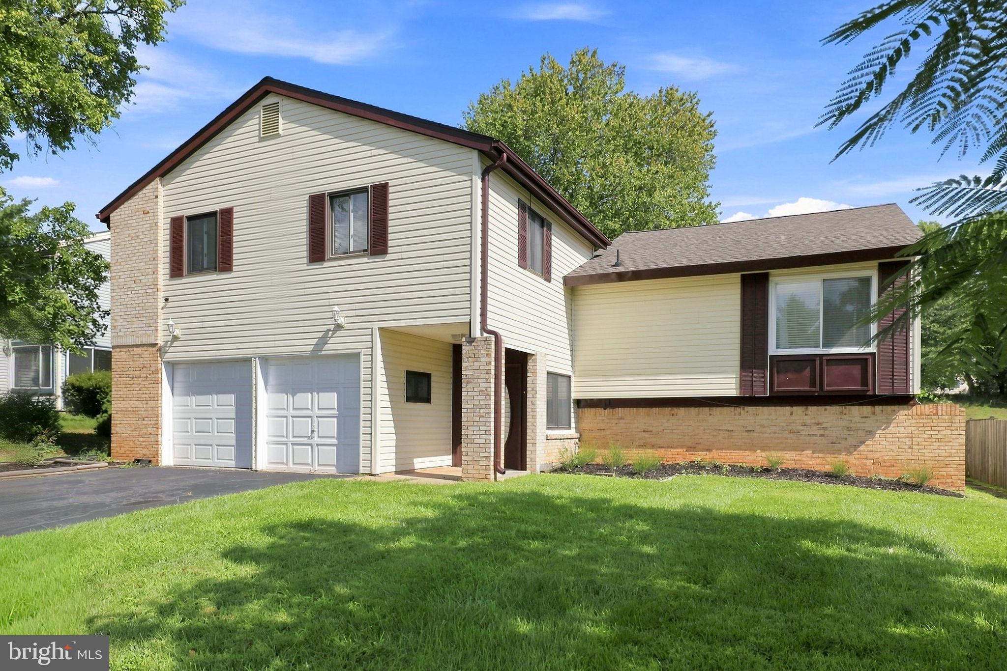 109 BISCAYNE COURT