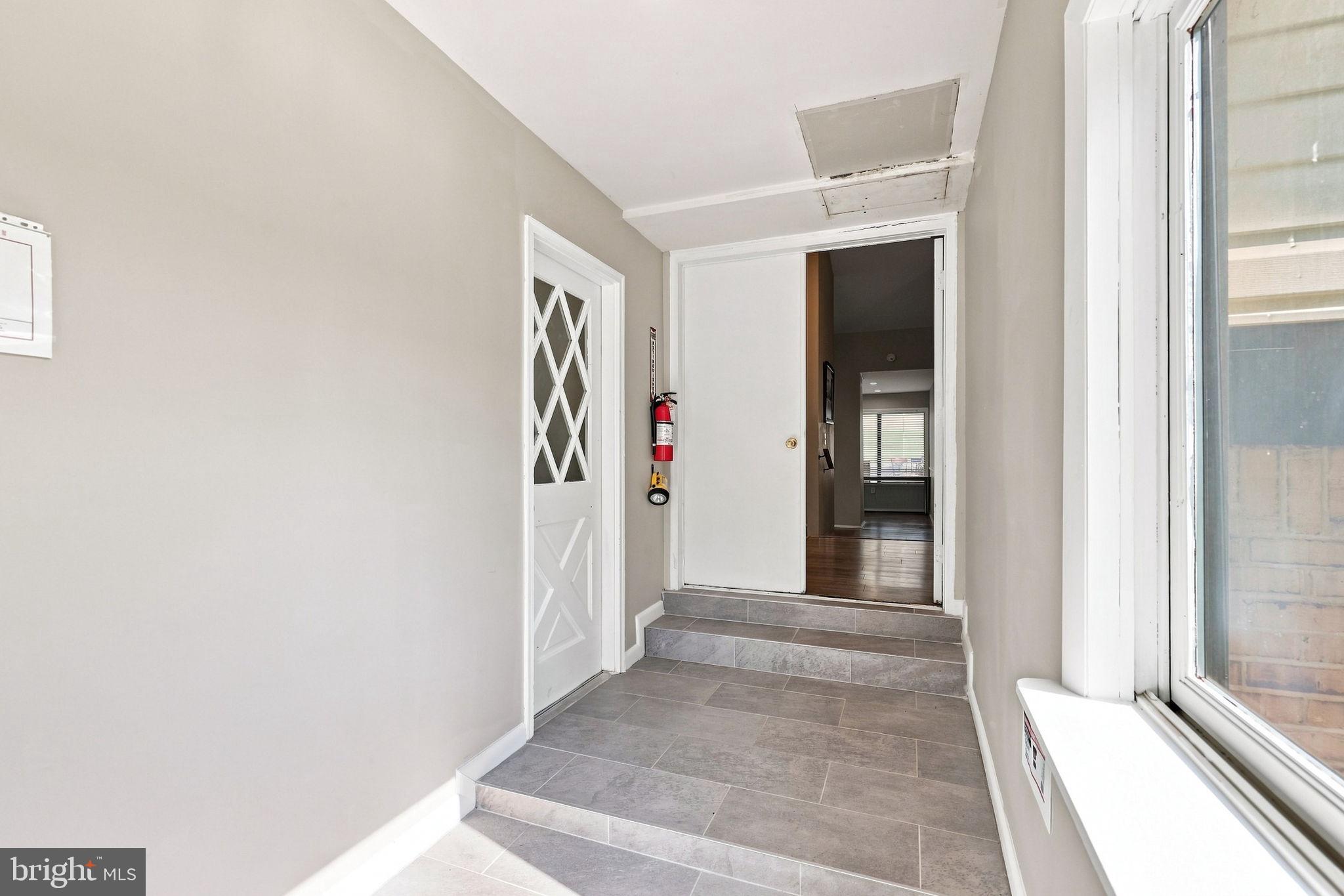 109 BISCAYNE COURT