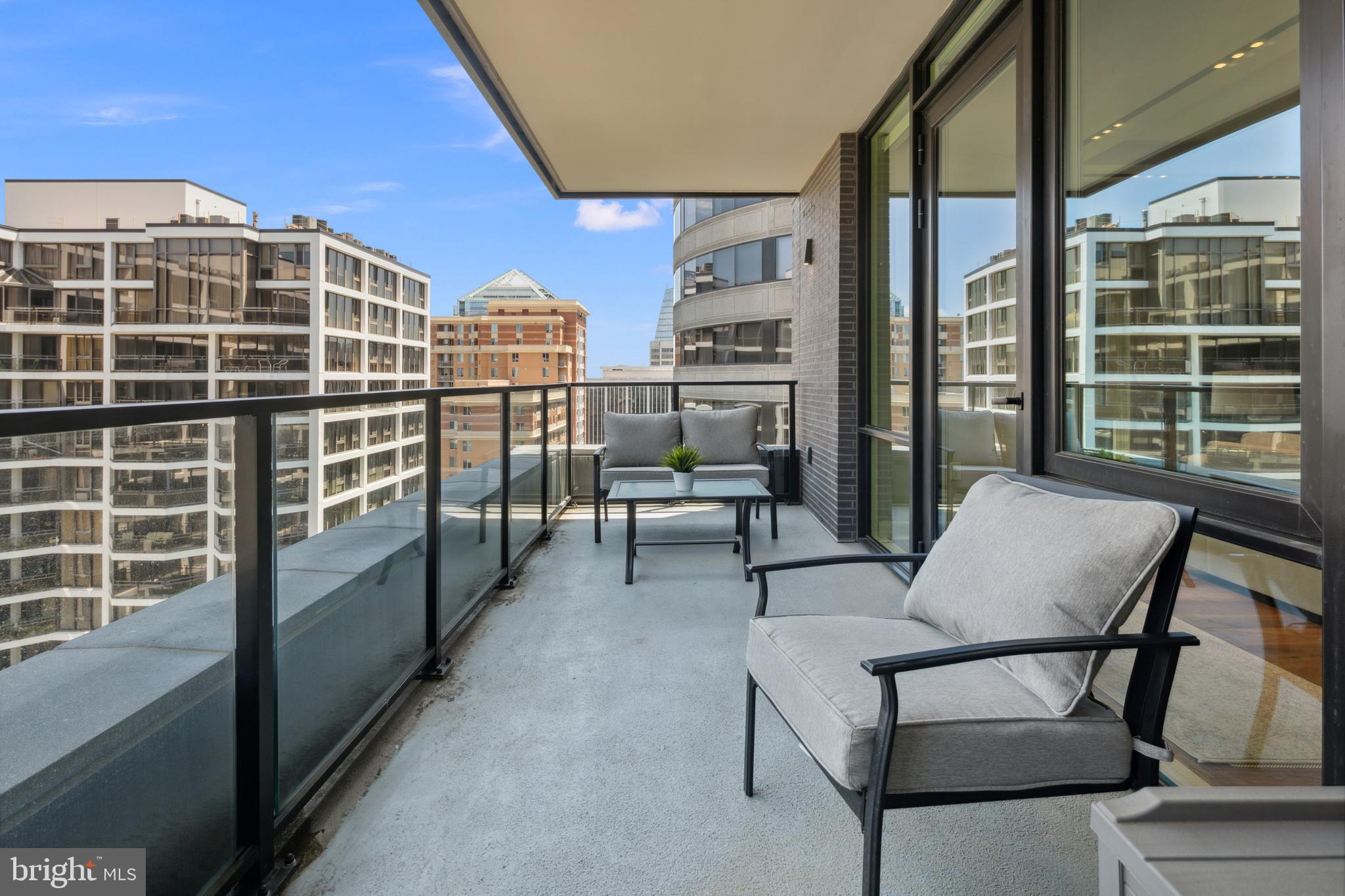 ROSSLYN - Residential