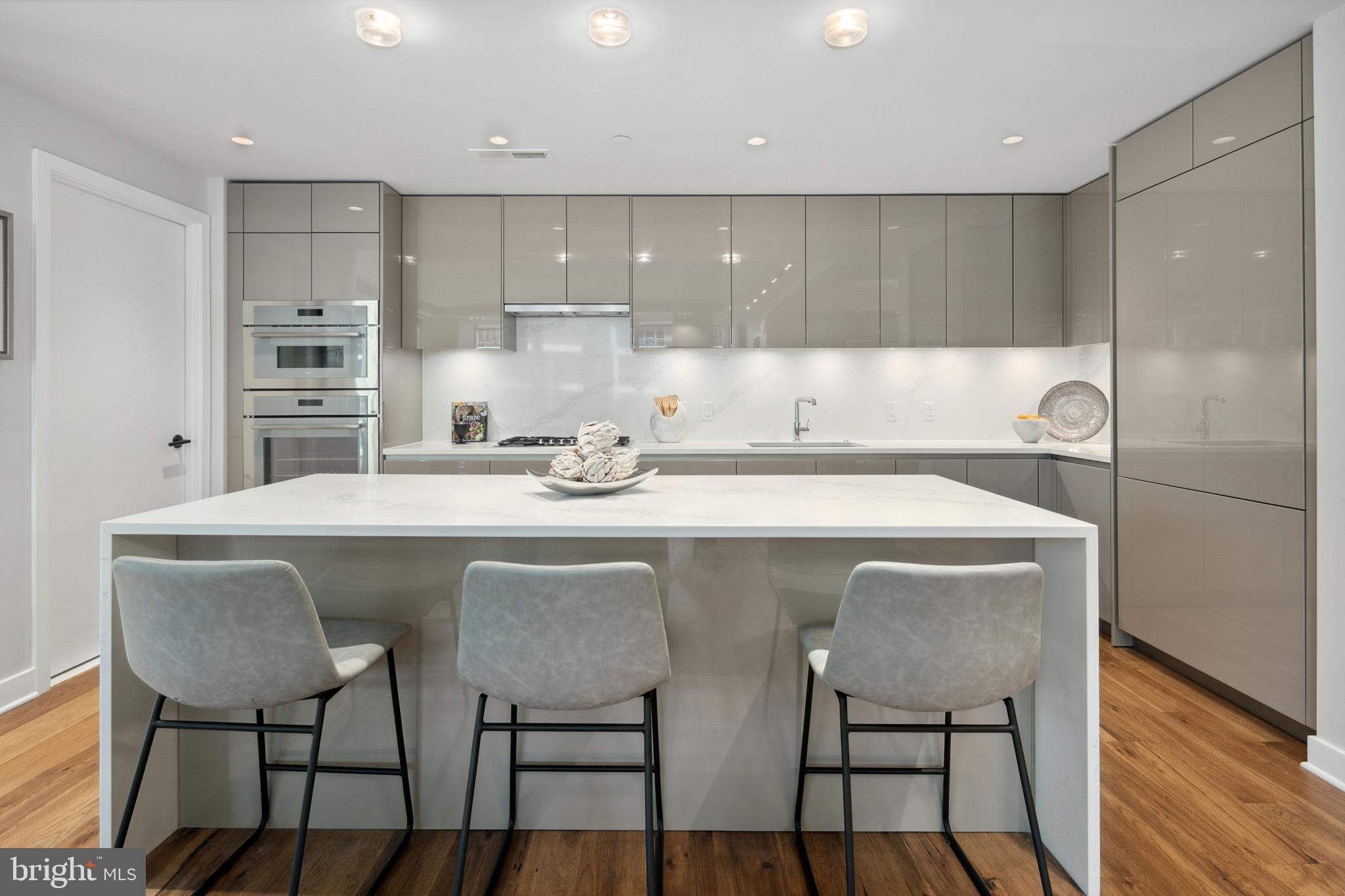 ROSSLYN - Residential