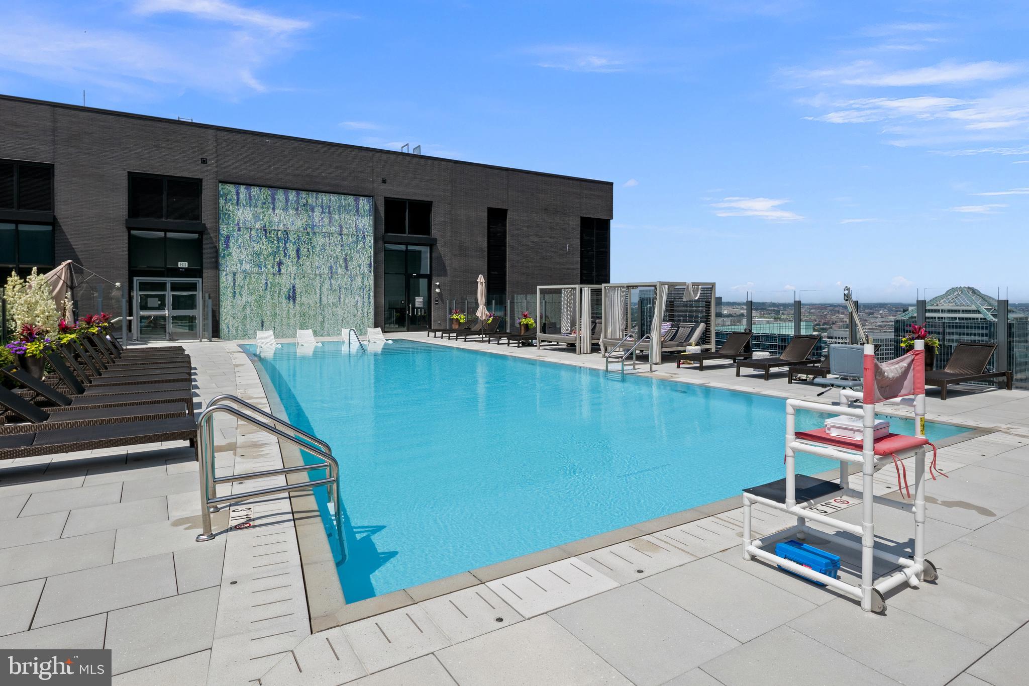 ROSSLYN - Residential